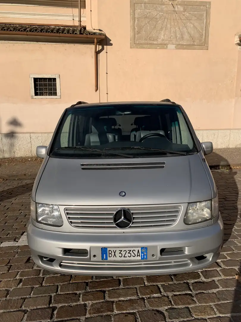 Mercedes-Benz V 220 Argento - 1