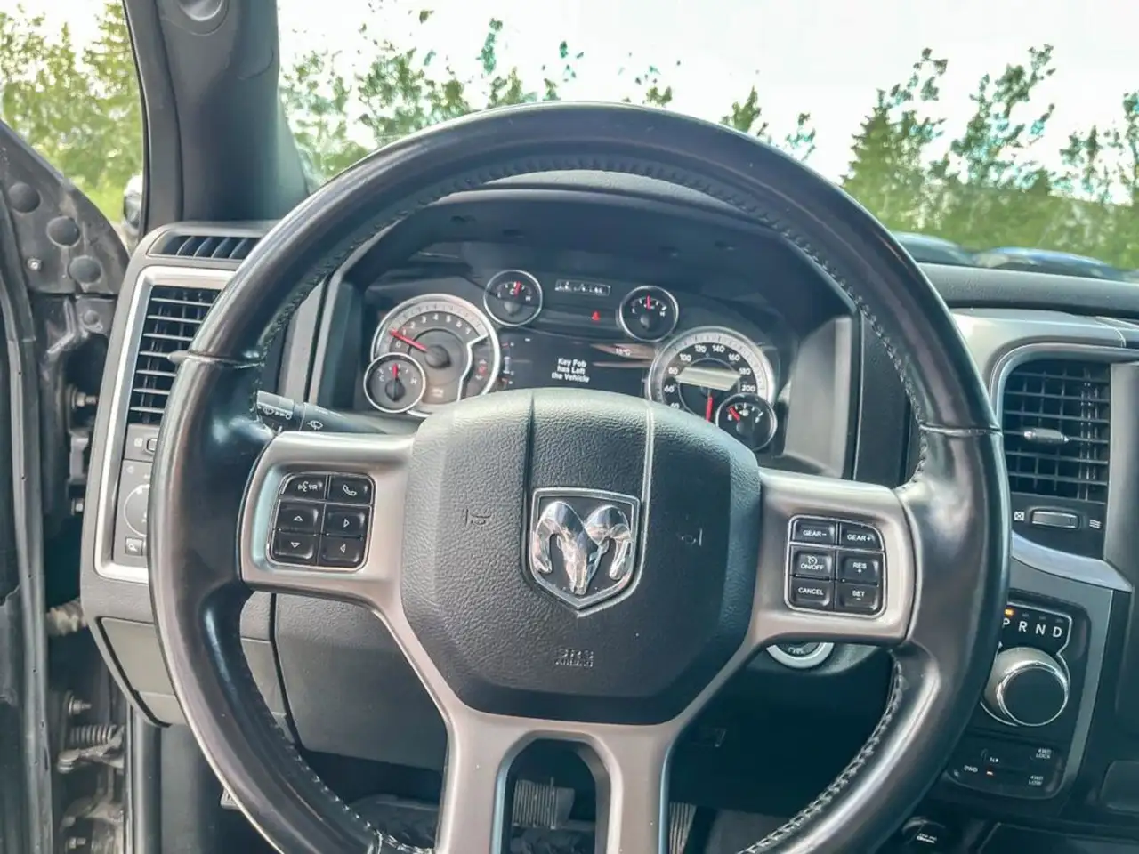 RAM 1500 снимка RAM 1500