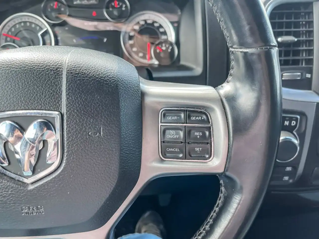 RAM 1500 снимка RAM 1500