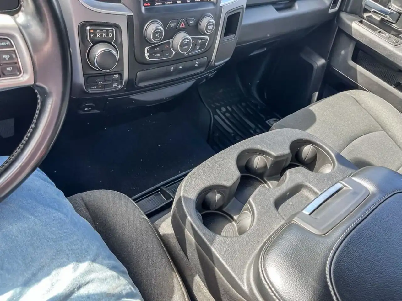 RAM 1500 снимка RAM 1500