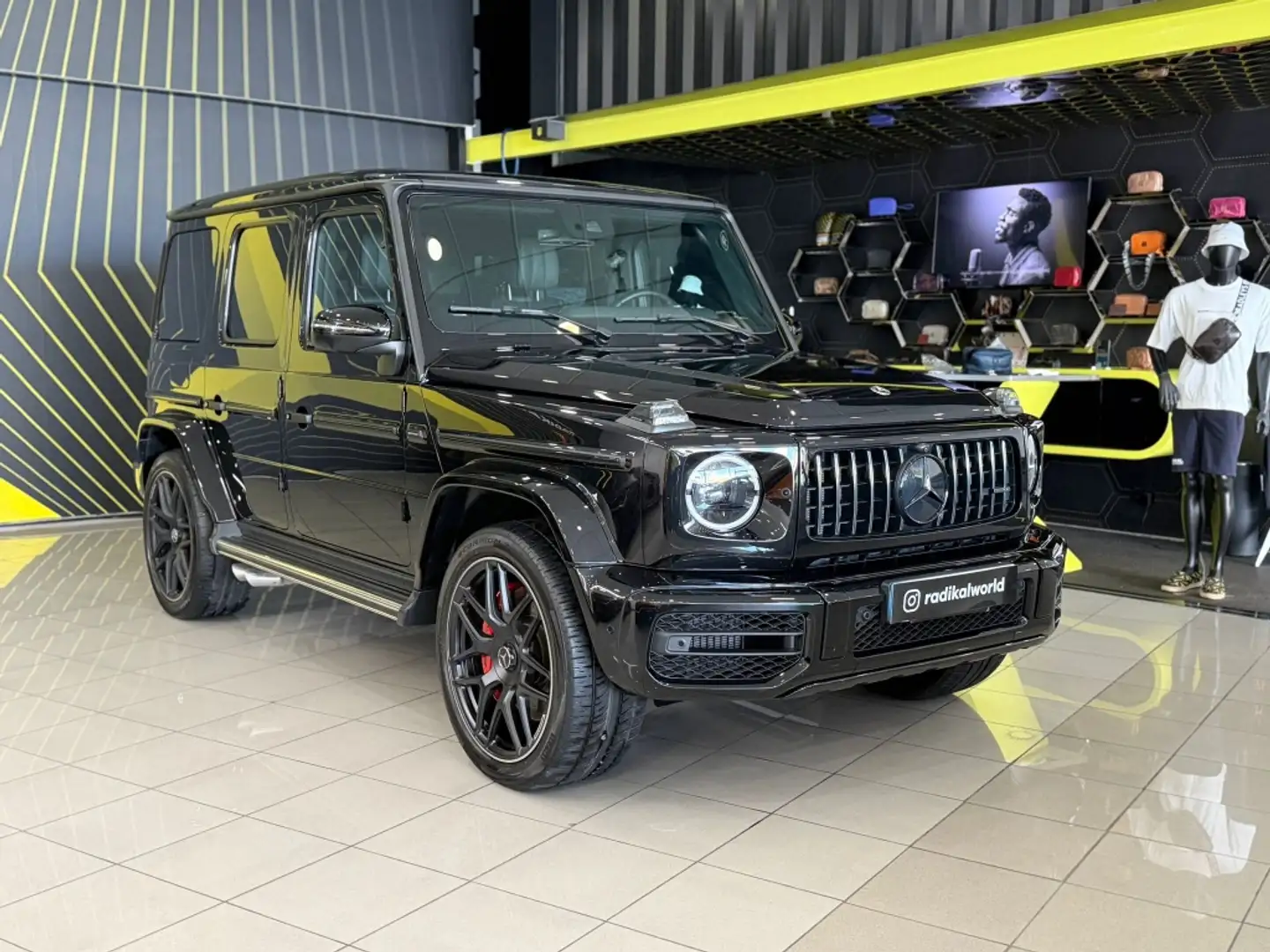 Mercedes-Benz G 63 AMG 4Matic 9G-Tronic Noir - 2
