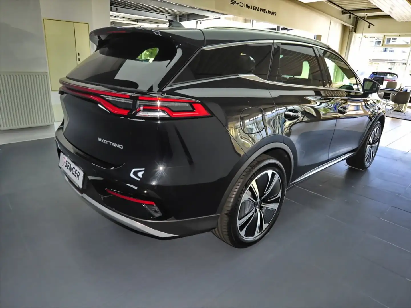 BYD Tang TANG EV AWD 7-Seat Panorama Ambient FACELIFT Gris - 2