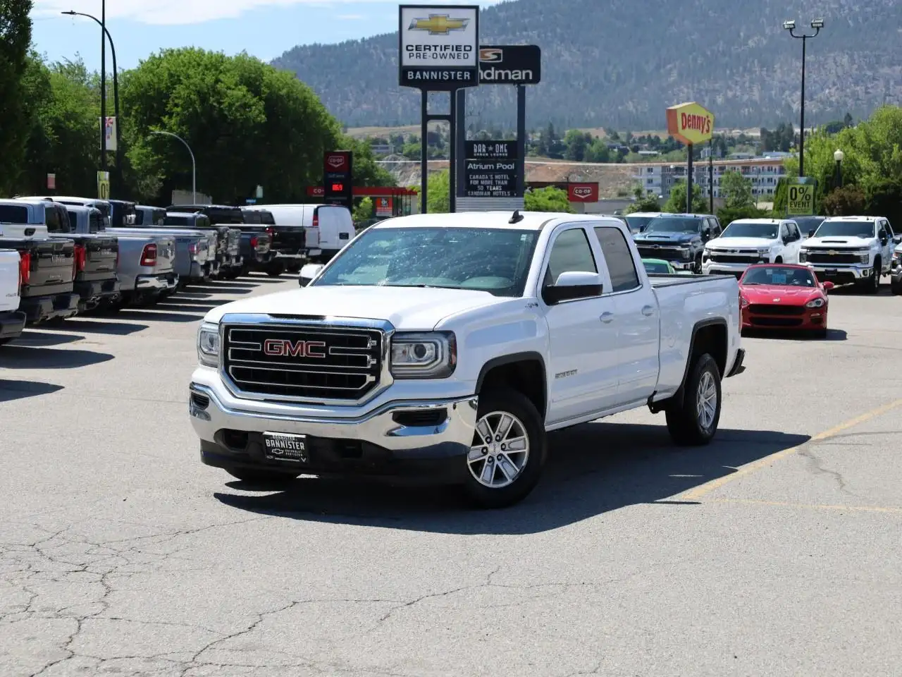 GMC Sierra 1500 снимка GMC Sierra 1500