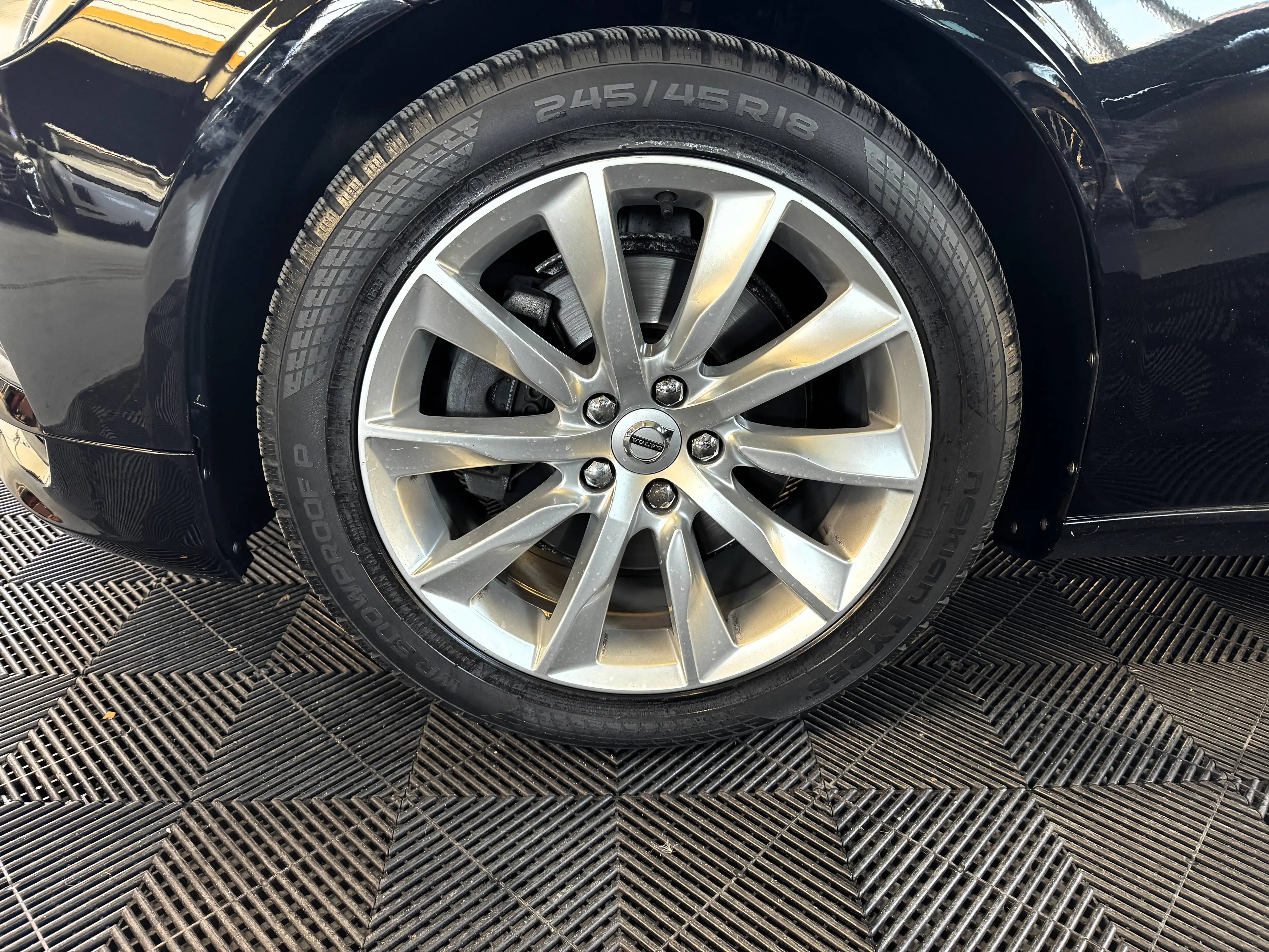 Volvo V90 D4 Momentum Pro 1.Besitz/Leder/Kamera/Led/4xSitzheizung/Navi — photo 6