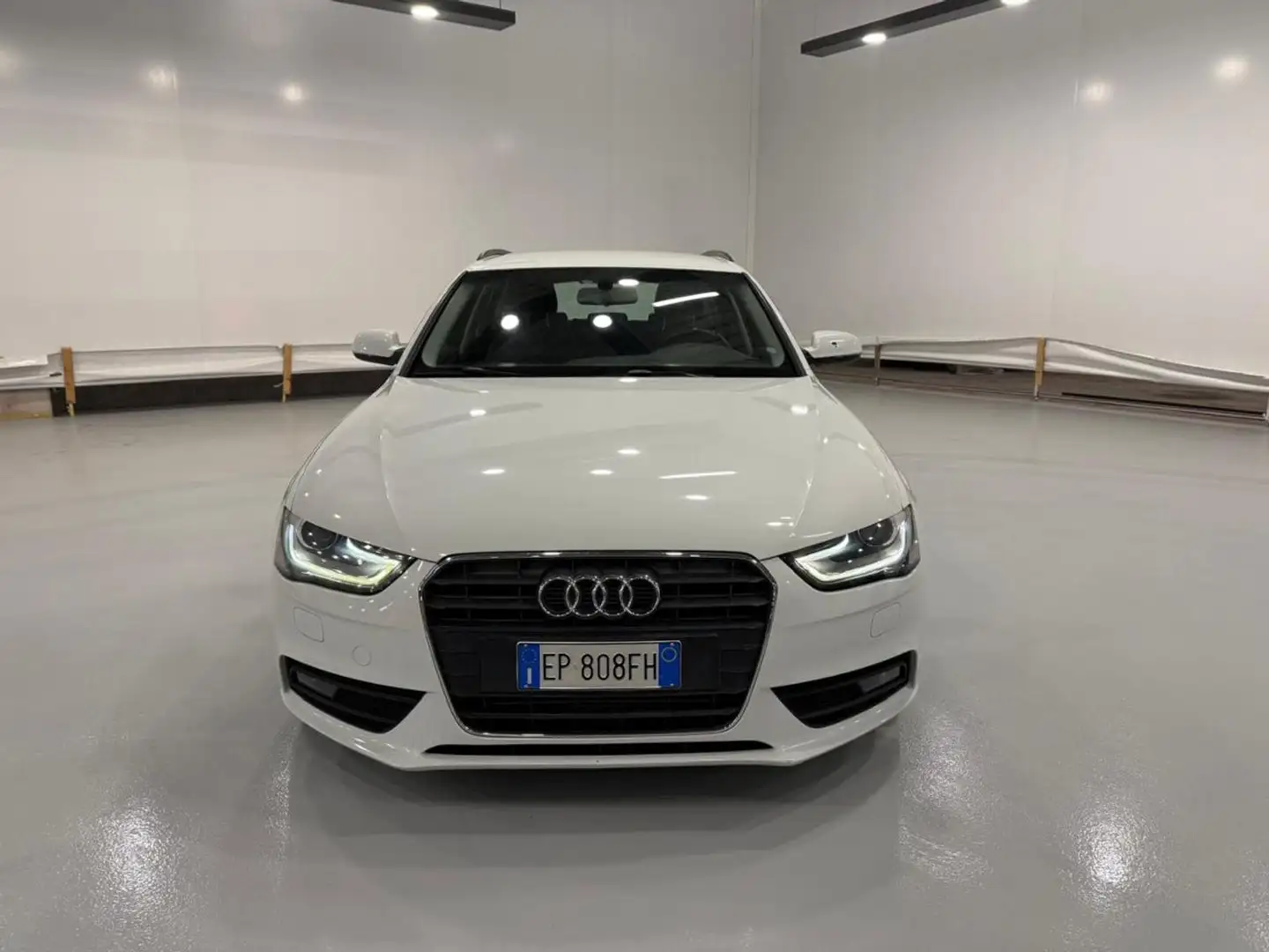 Audi A4 Avant 2.0 TDI 177CV mult. Advanced Bianco - 2