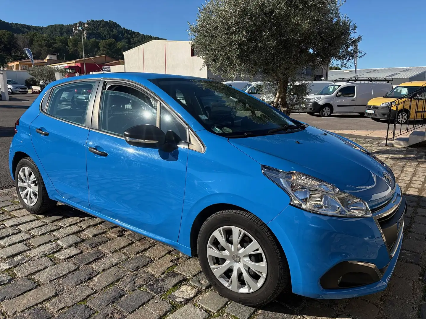 Peugeot 208 AFFAIRE 1.6 BLUEHDI 75 PREMIUM PACK Blau - 1