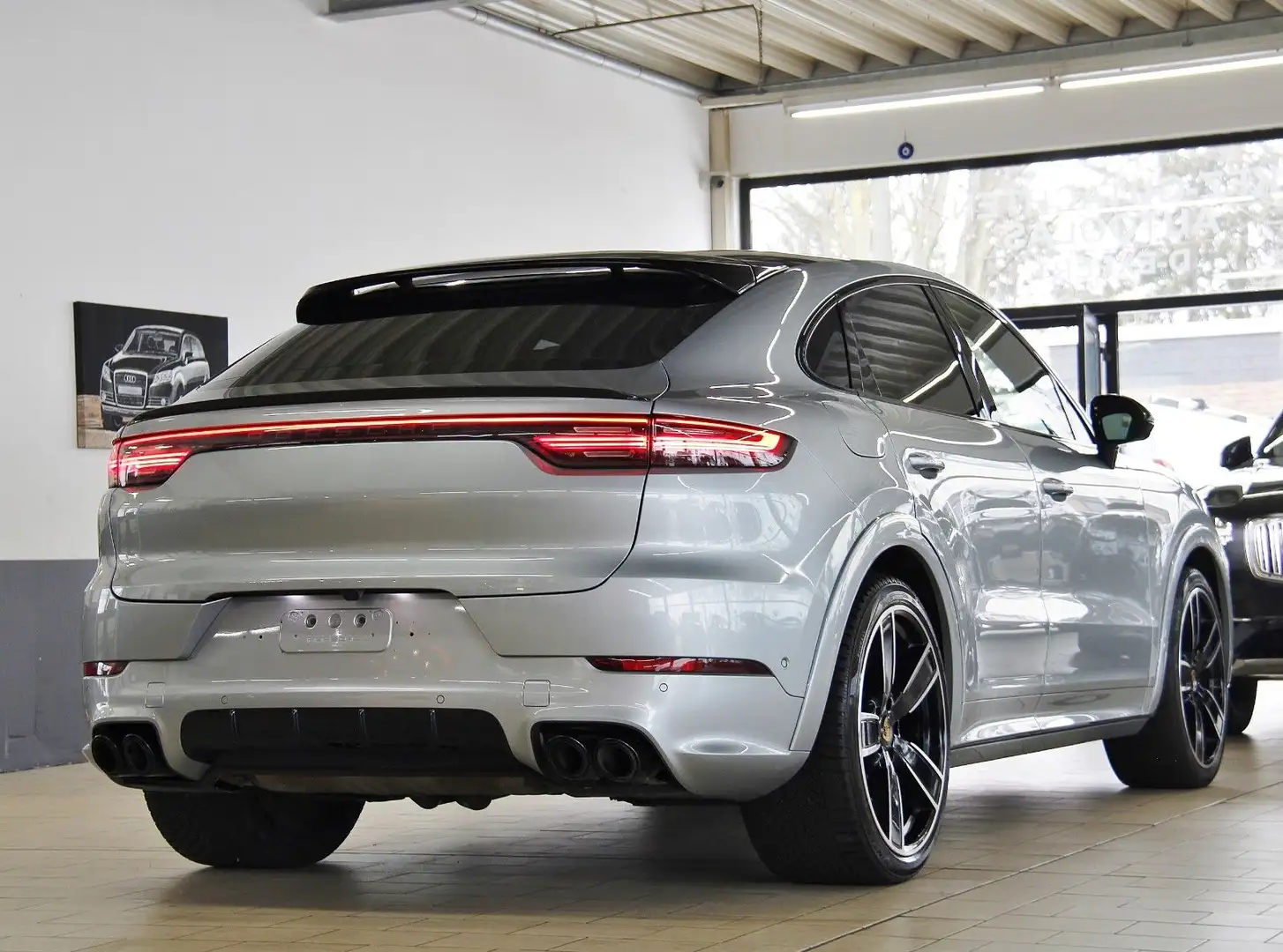 Porsche Cayenne CAYENNE GTS COUPE MAX.VOLL *CARBON*NiGHT*PANO*22 Argent - 2
