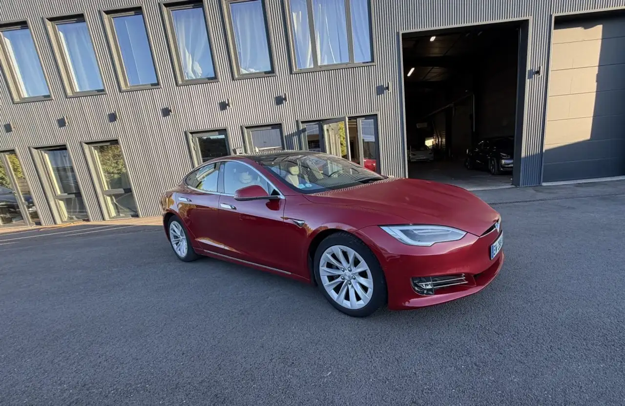 Tesla Model S