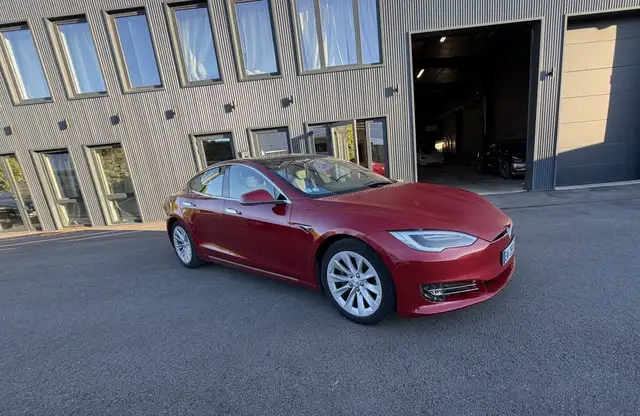 Tesla Model S 75D
