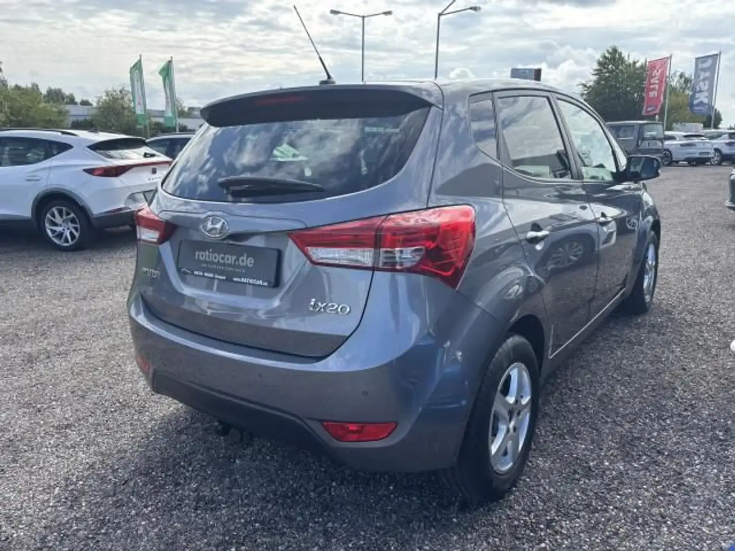 Hyundai iX20 IX20 1.6 CVVT STYLE AUTOMATIK NAVI AHZV SITZH. Gris - 2
