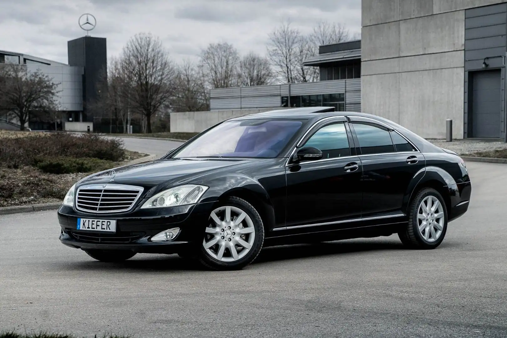 Mercedes-Benz S 500 S500 W221/H&K/Sitzheizung/AIRMATIC/TV/KAMERA/R18 Schwarz - 1