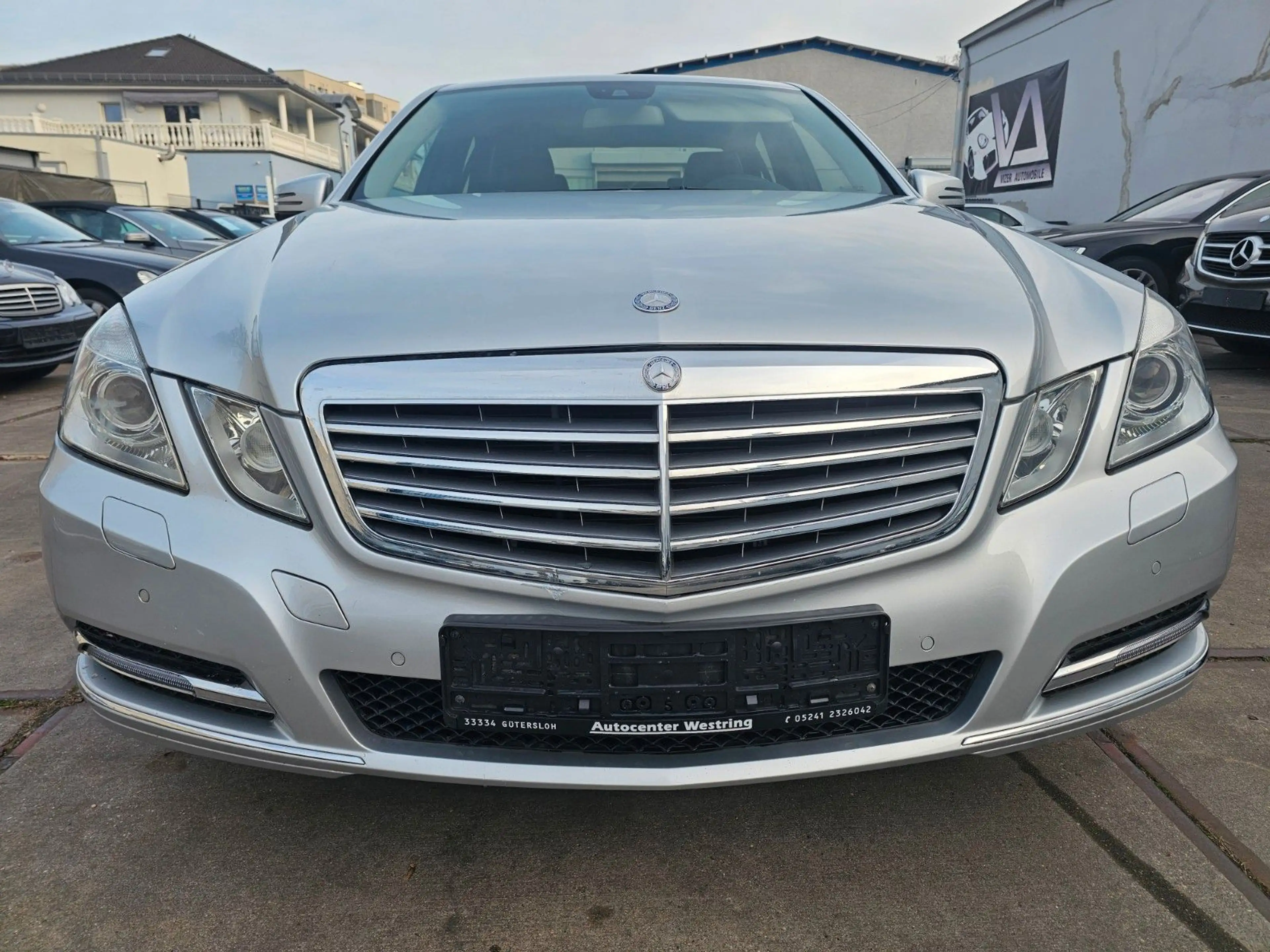 Mercedes-Benz E 250 CGI, Automatik,Top Zustand,1 Jahr Garantie — photo 2