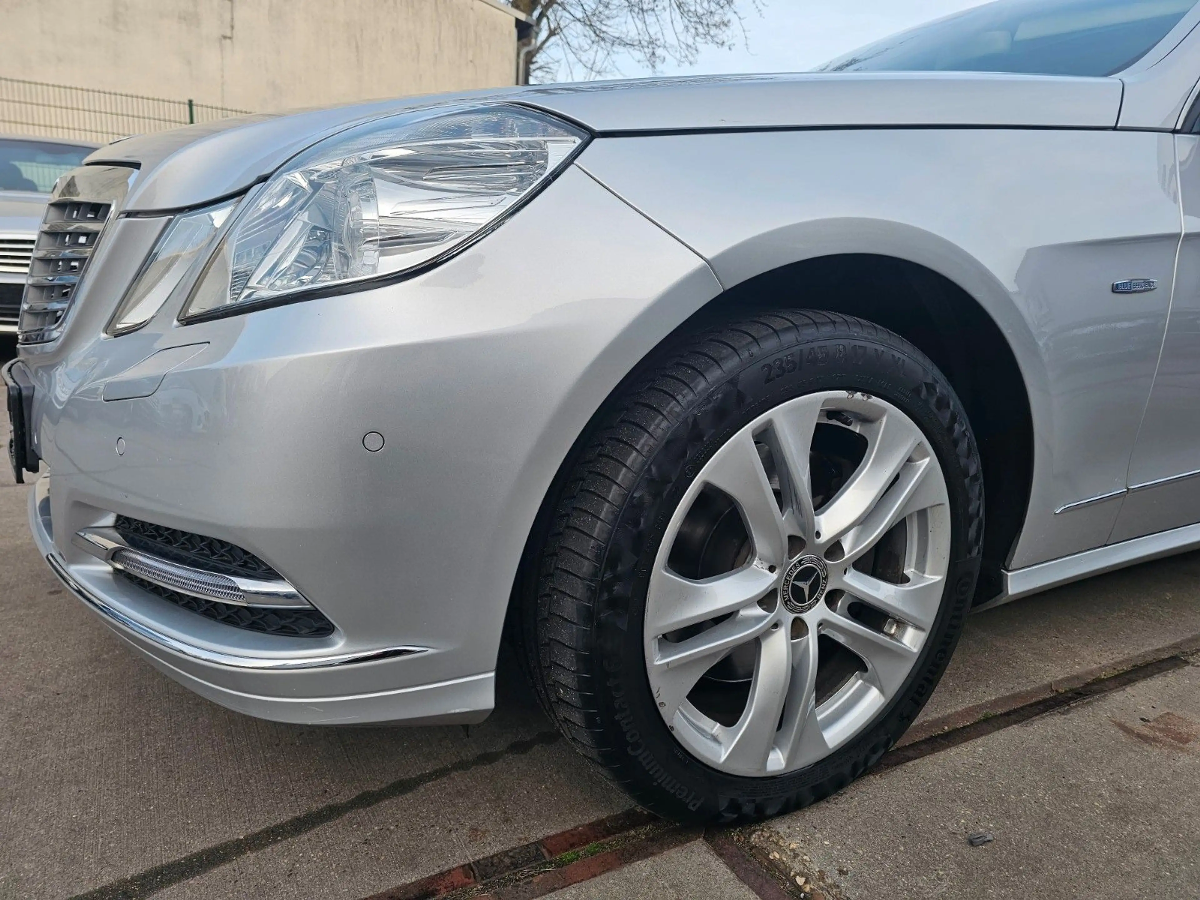 Mercedes-Benz E 250 CGI, Automatik,Top Zustand,1 Jahr Garantie — photo 15