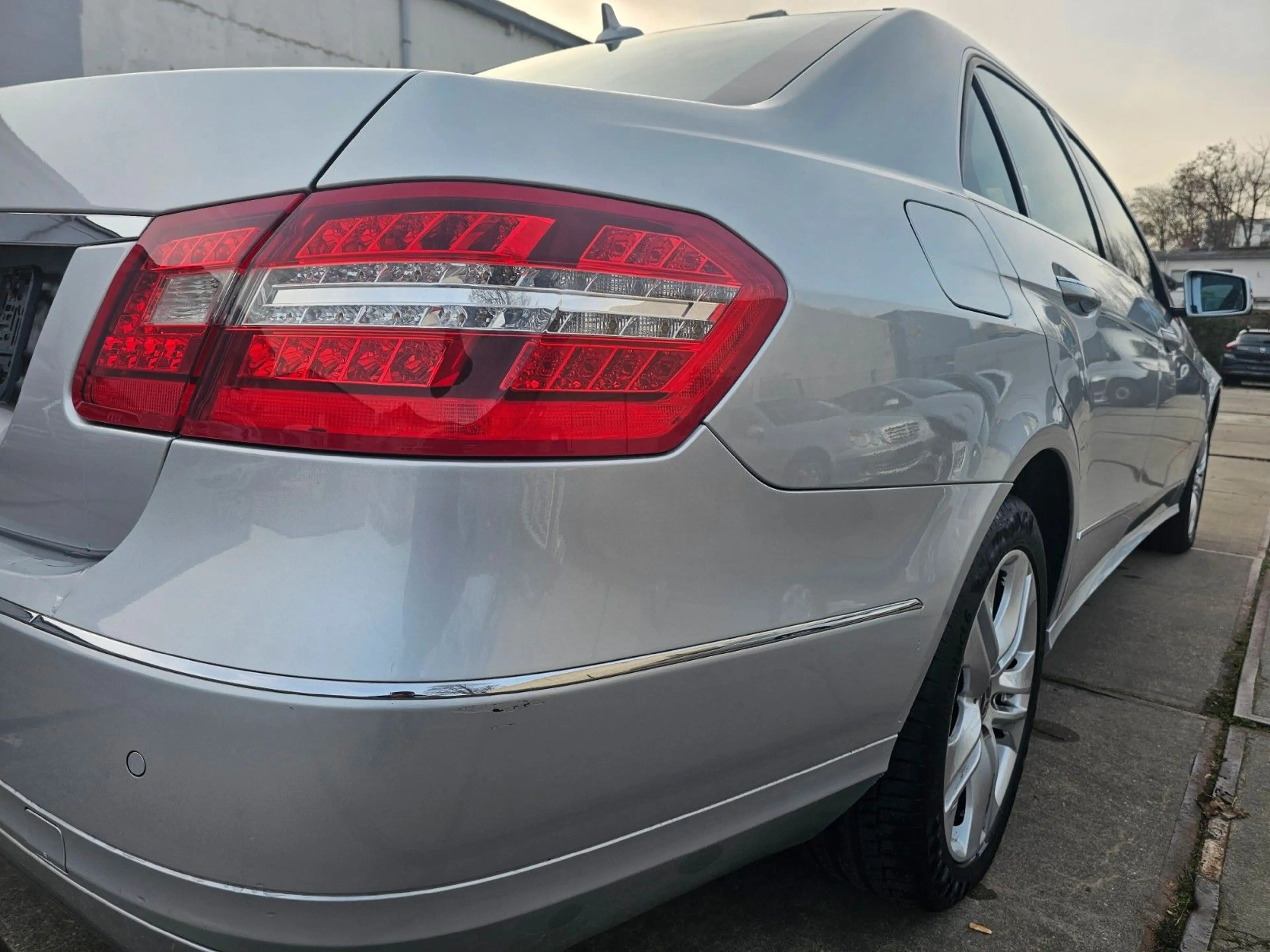 Mercedes-Benz E 250 CGI, Automatik,Top Zustand,1 Jahr Garantie — photo 9