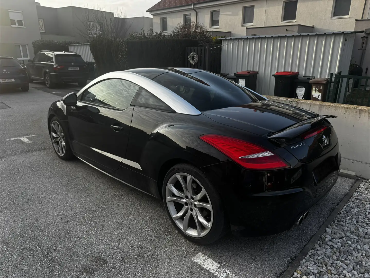 Peugeot RCZ RCZ 2,0 HDi 160 FAP Schwarz - 2