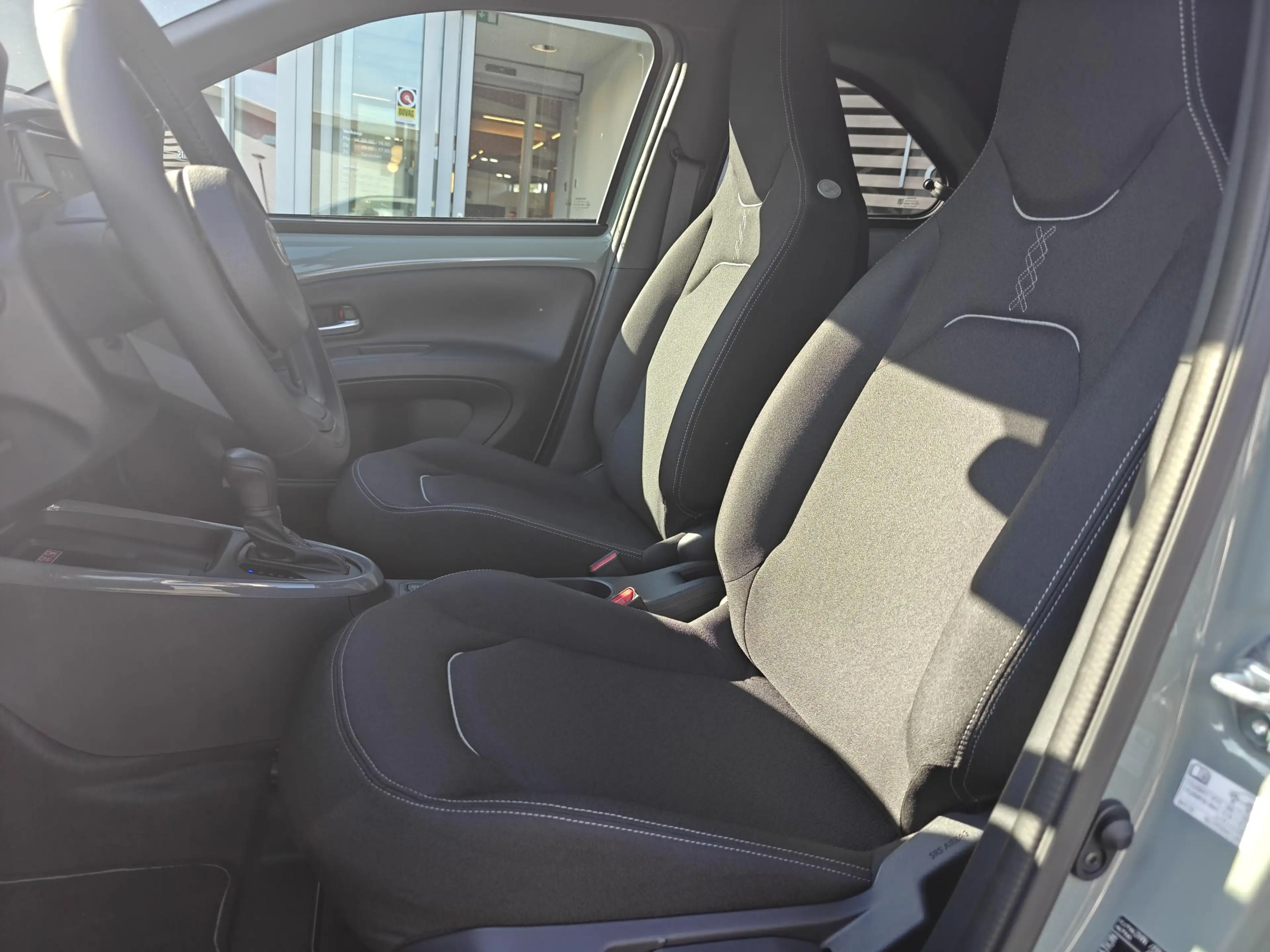Toyota Aygo X Hybrid 115 pulse PARK-SENSOREN KEYLESS CLIMA AD-CR — photo 14