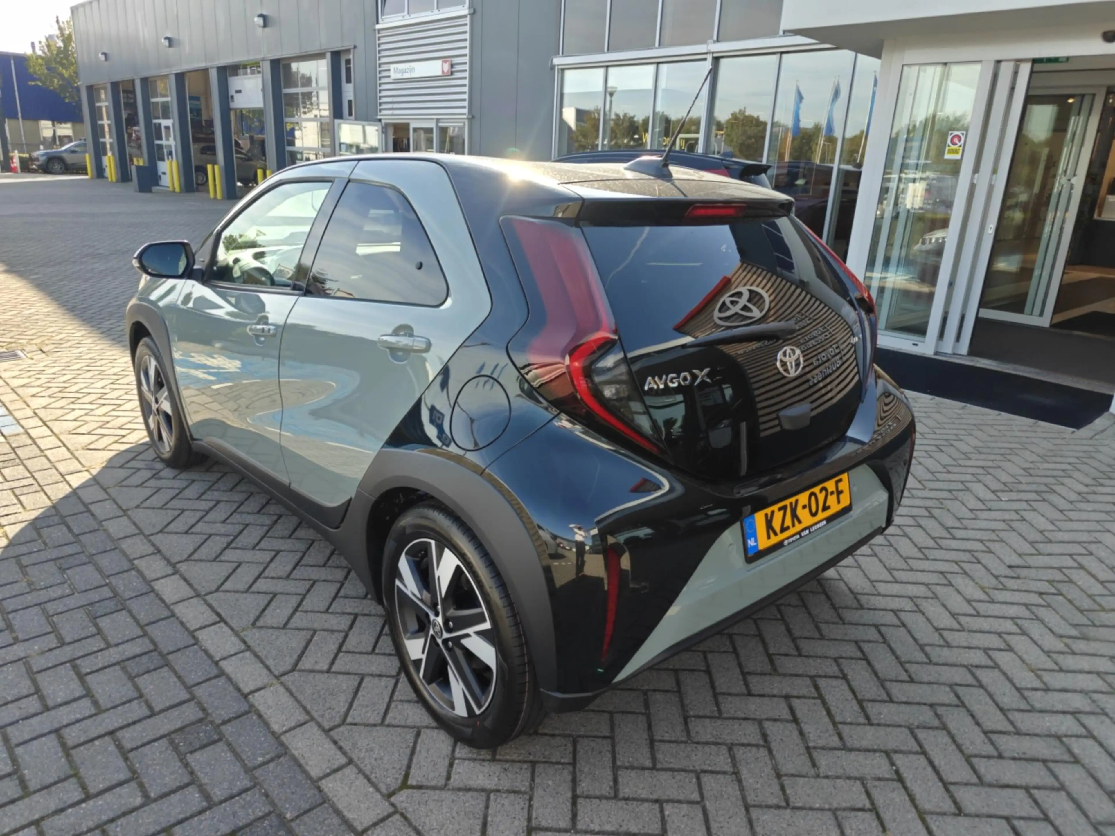 Toyota Aygo X Hybrid 115 pulse PARK-SENSOREN KEYLESS CLIMA AD-CR — photo 5