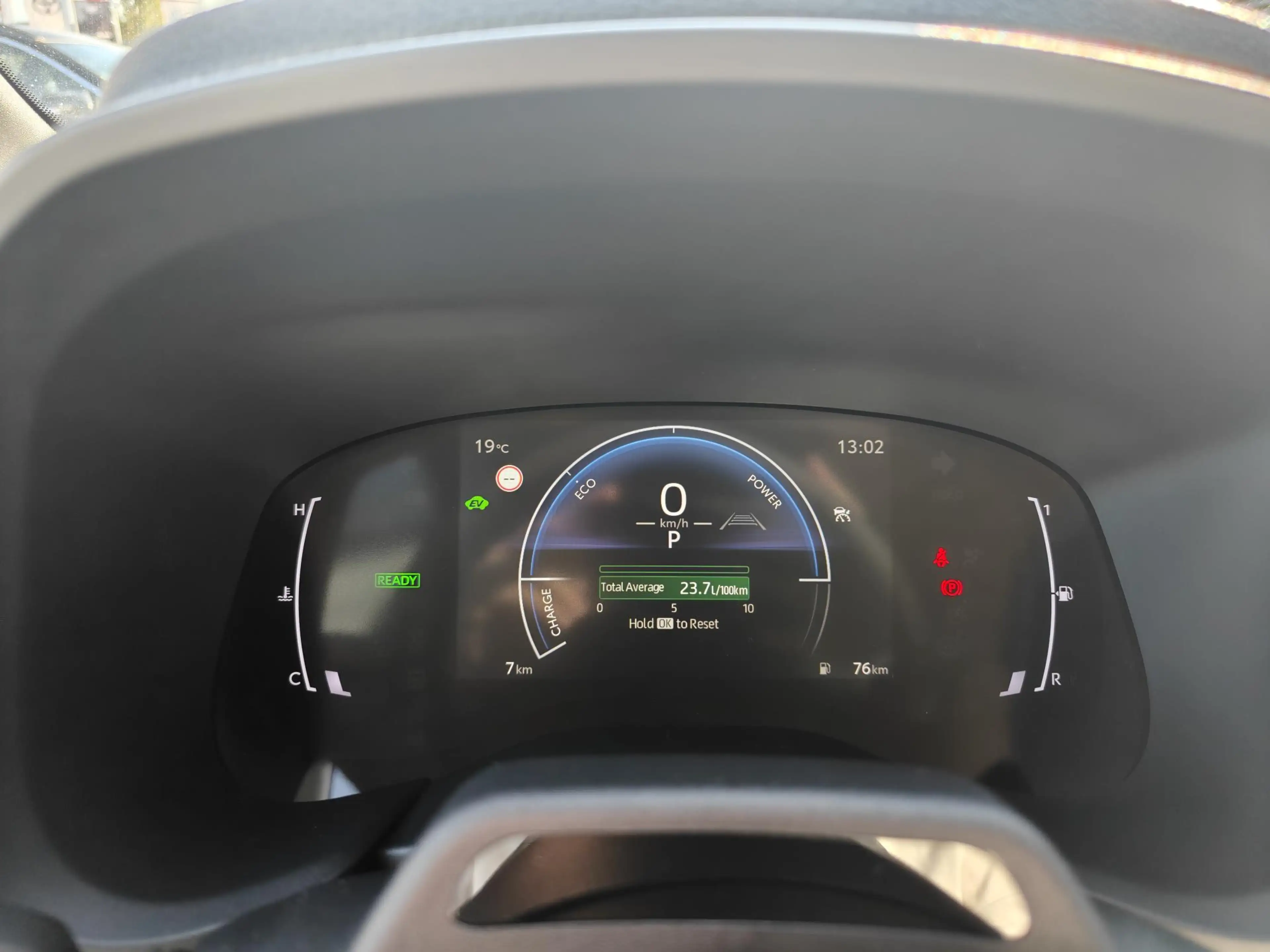 Toyota Aygo X Hybrid 115 pulse PARK-SENSOREN KEYLESS CLIMA AD-CR — photo 24