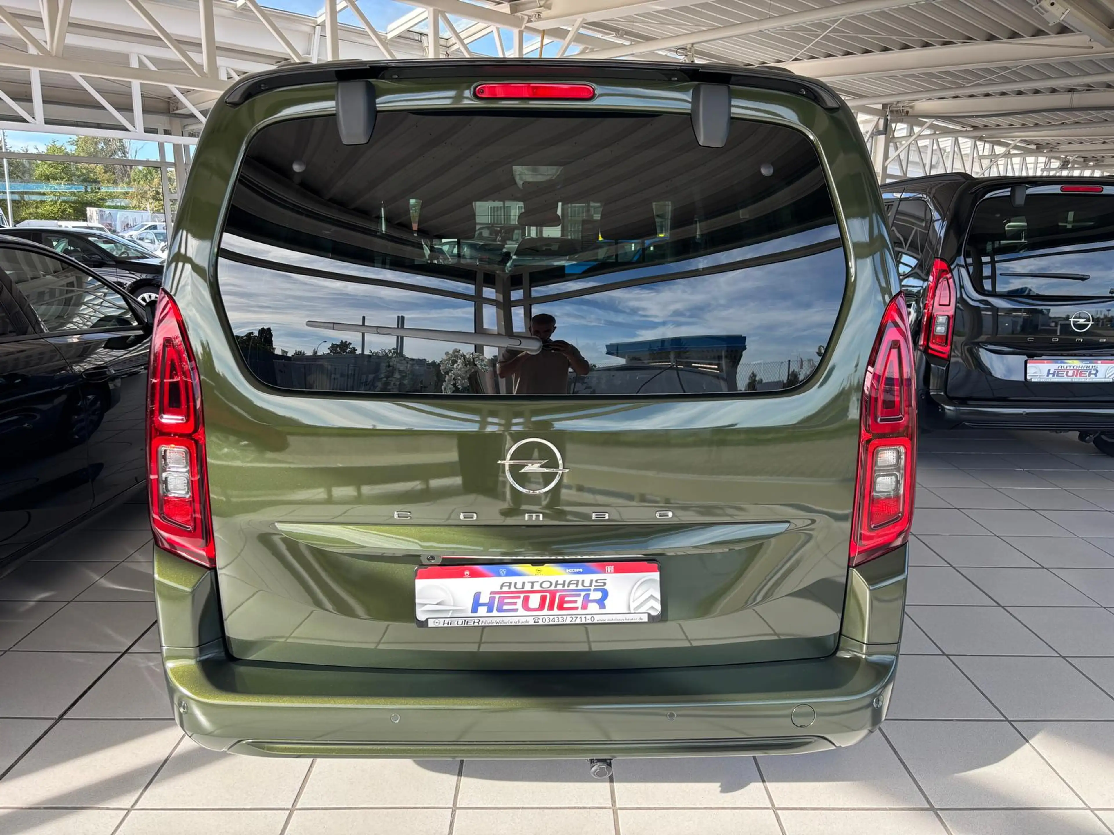 Opel Combo Life E GS — photo 5