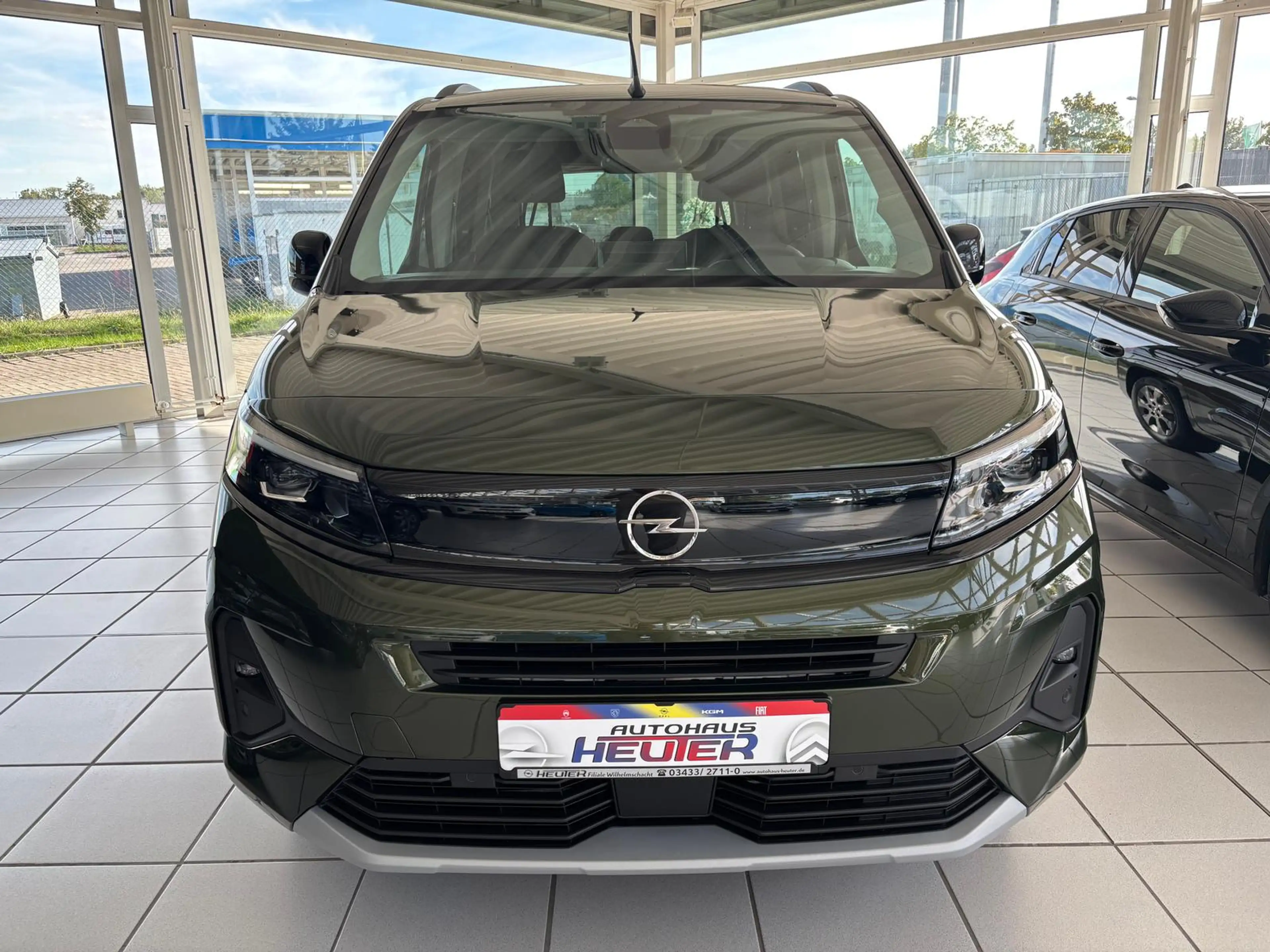 Opel Combo Life E GS — photo 2