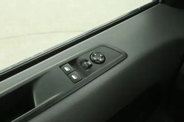 Opel Vivaro-E view 20