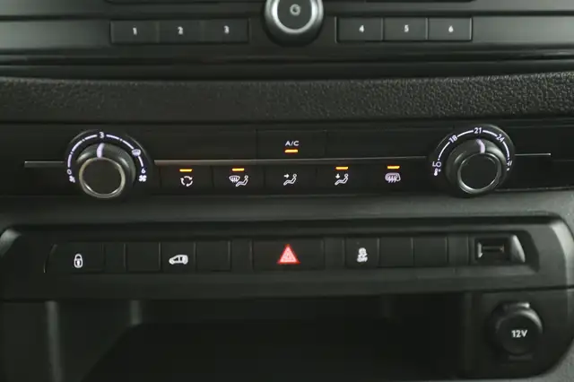 Opel Vivaro-E view 16