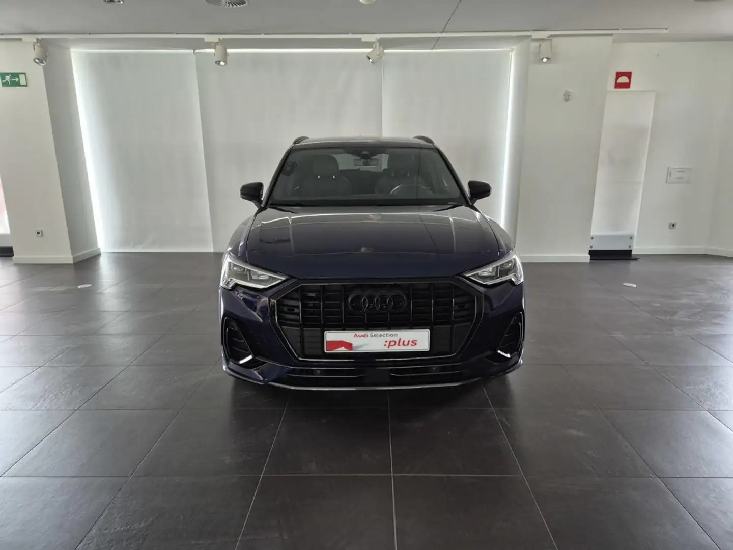 Audi Q3 35 TDI Black line S tronic 110kW Blauw - 2