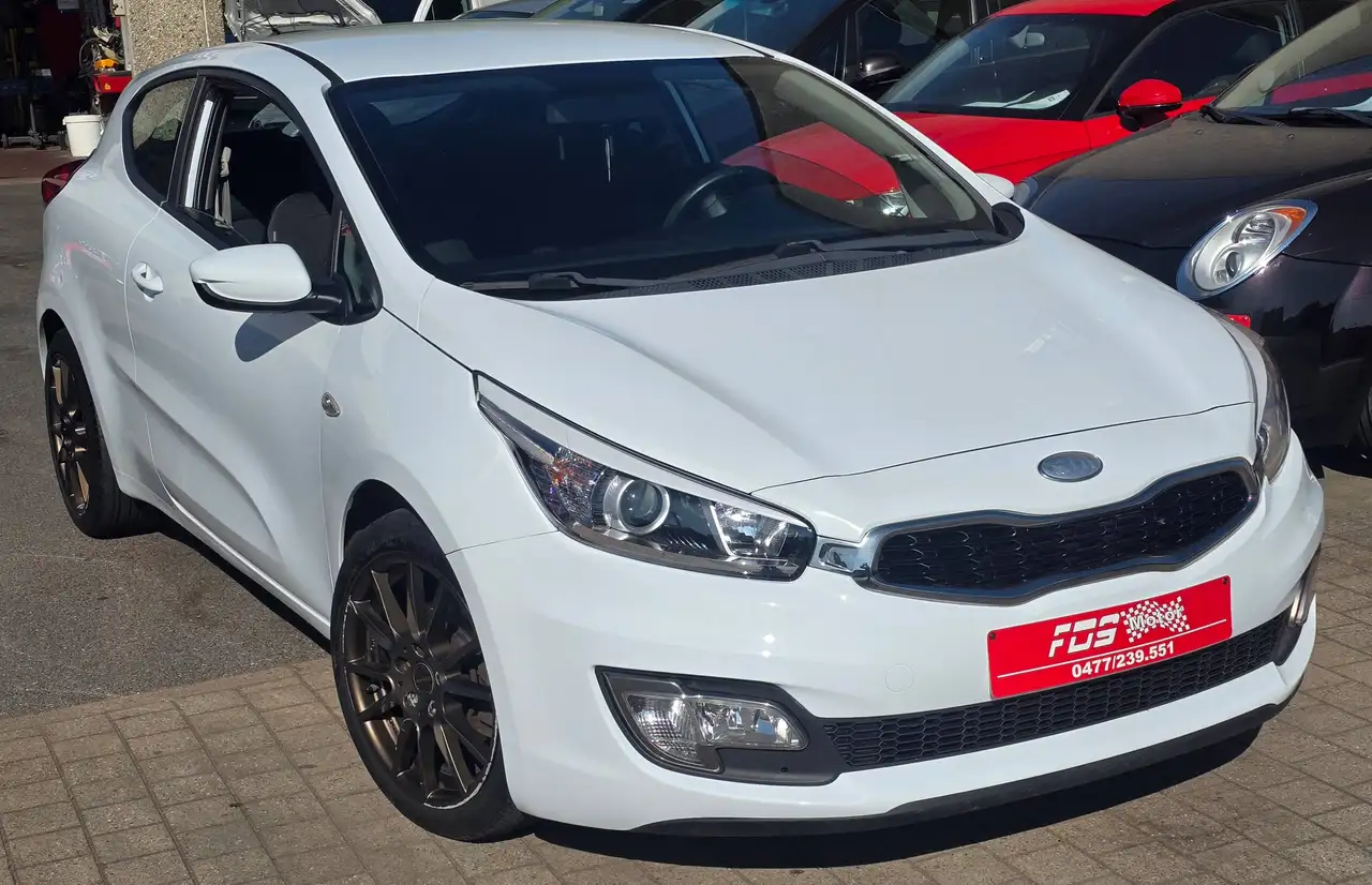 Kia Procee'd
