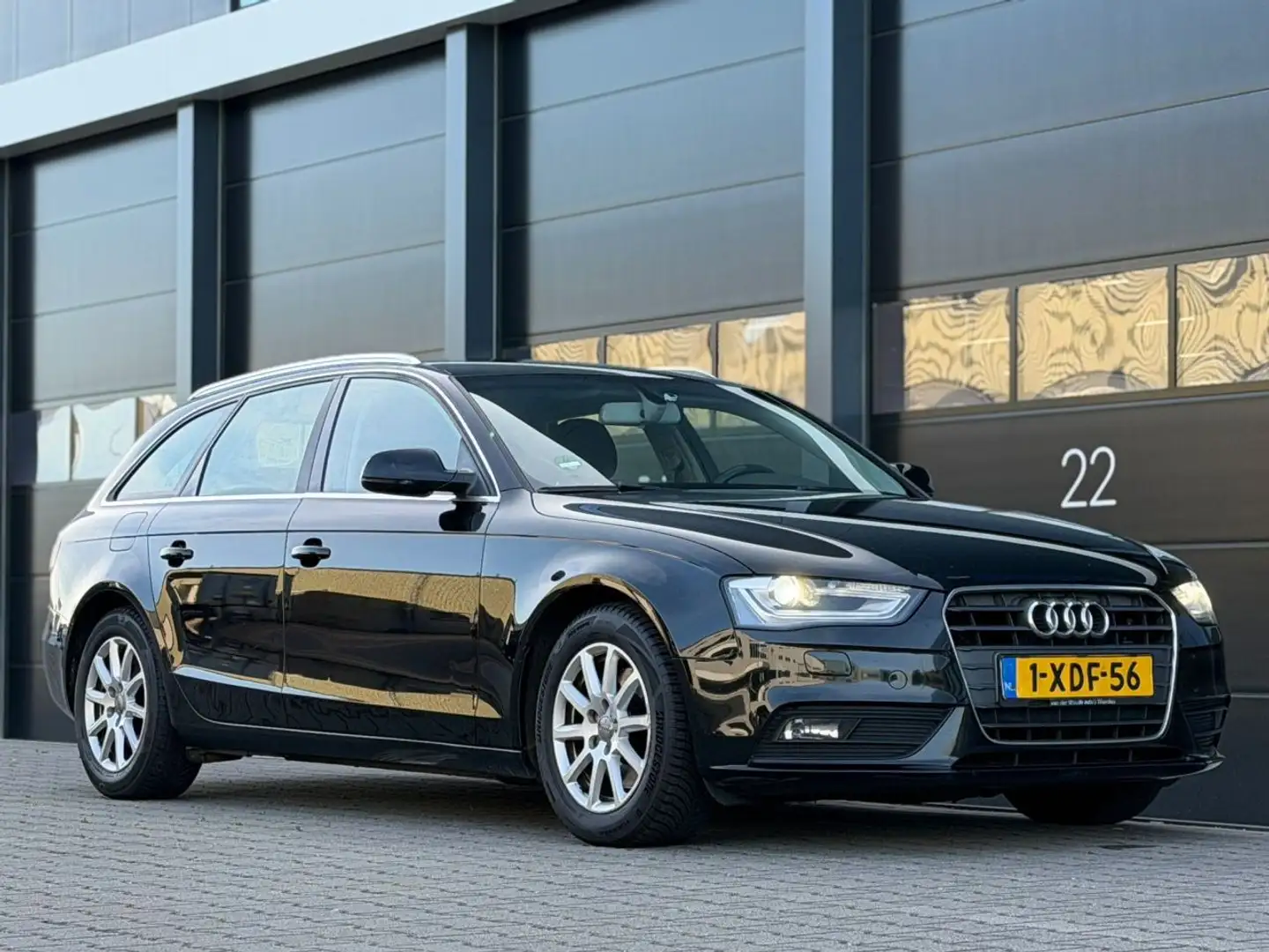 Audi A4 Avant 2.0 TDI Xenon Navi EURO-6 Schwarz - 2
