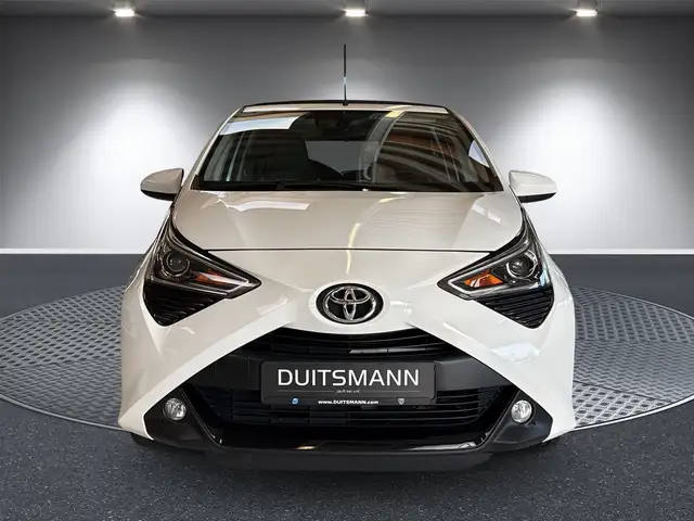 Toyota Aygo view 8