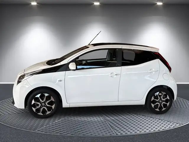 Toyota Aygo view 2