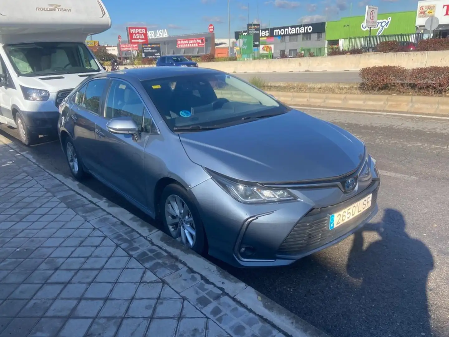 Toyota Corolla 1.8 125H ACTIVE TECH E-CVT SEDAN Azul - 1