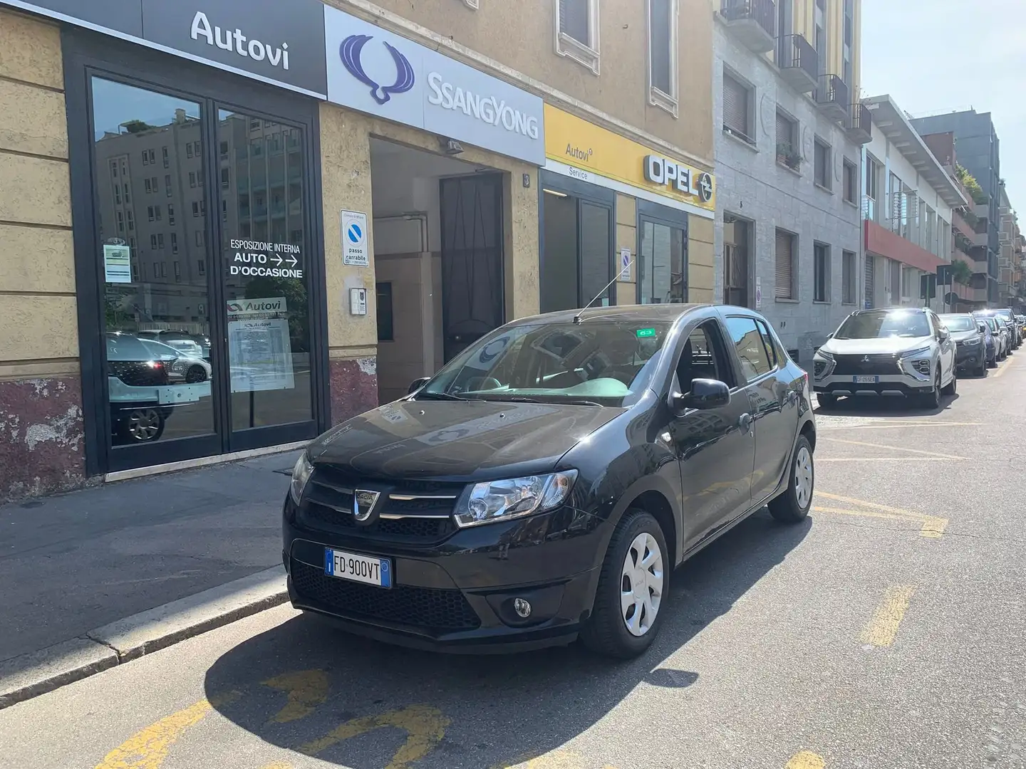 Dacia Sandero 1.2 16V 75CV Ambiance Nero - 1
