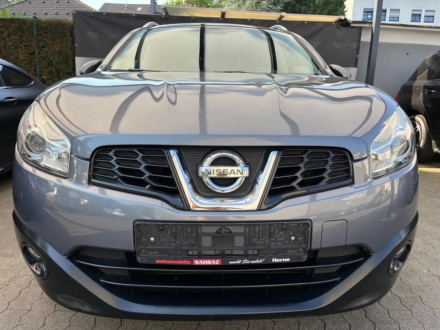 Nissan Qashqai+2 *7 SITZER*PANORAMA*1.HAND*UNFALLFREI Grijs - 2