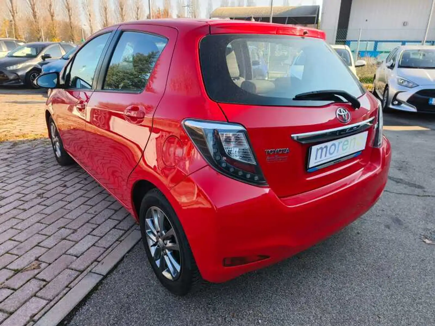 Toyota Yaris 1.0 5p Rouge - 2