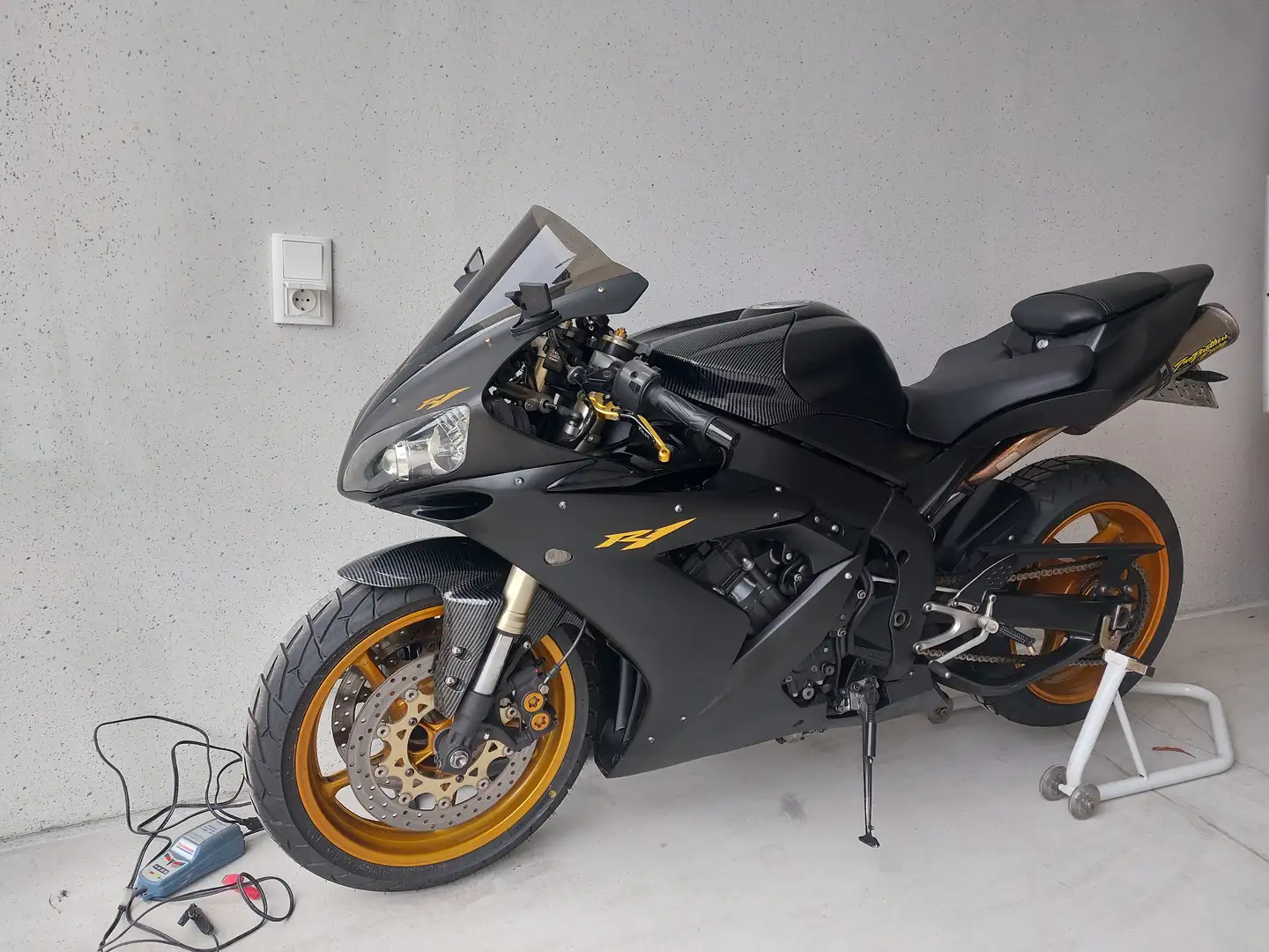 Yamaha YZF-R1 Yamaha r1 2004 Zwart - 2
