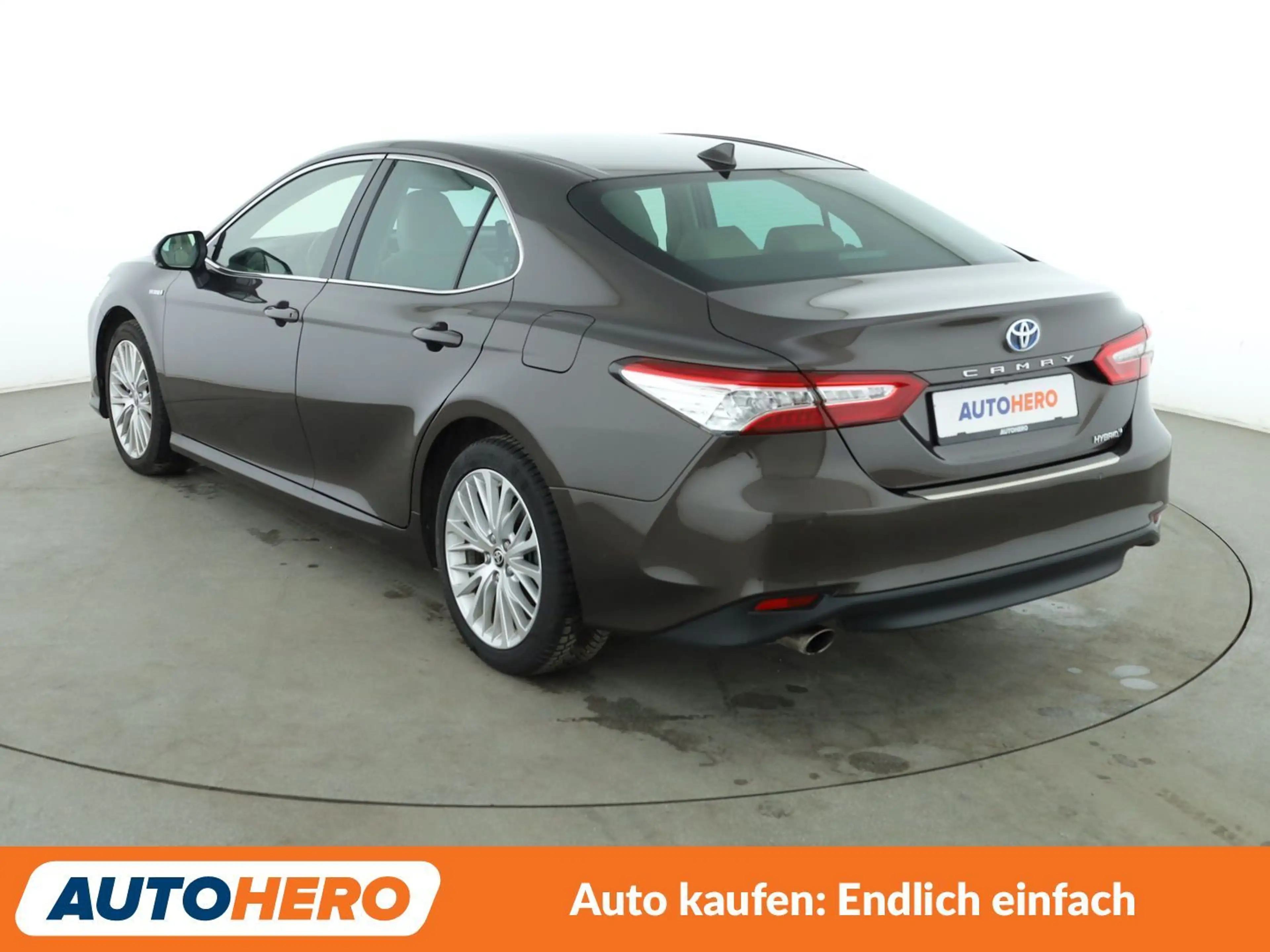 Toyota Camry 2.5 Hybrid Executive Aut.*NAVI*LED*ACC*CAM*PDC*SHZ — photo 4