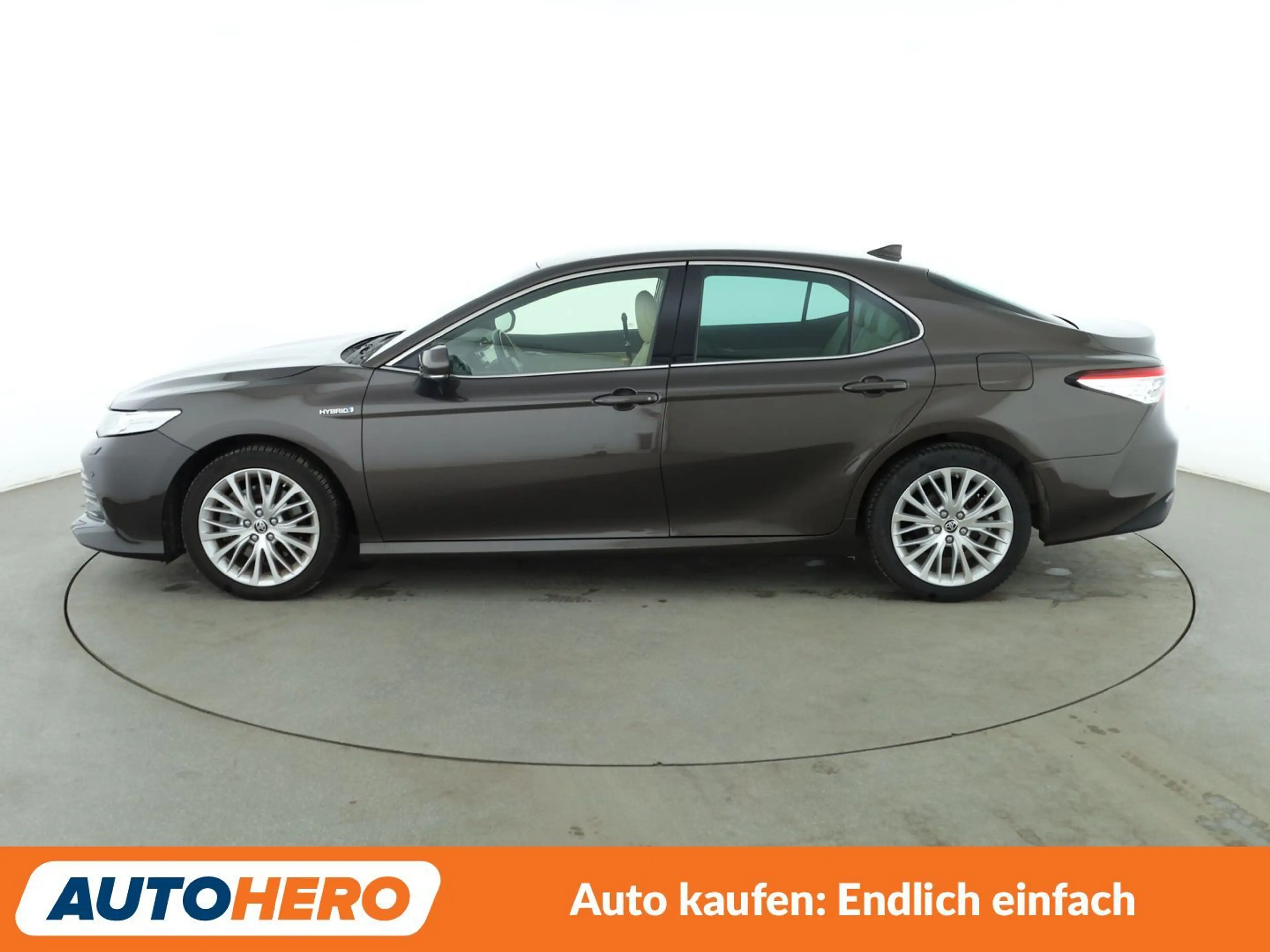 Toyota Camry 2.5 Hybrid Executive Aut.*NAVI*LED*ACC*CAM*PDC*SHZ — photo 3
