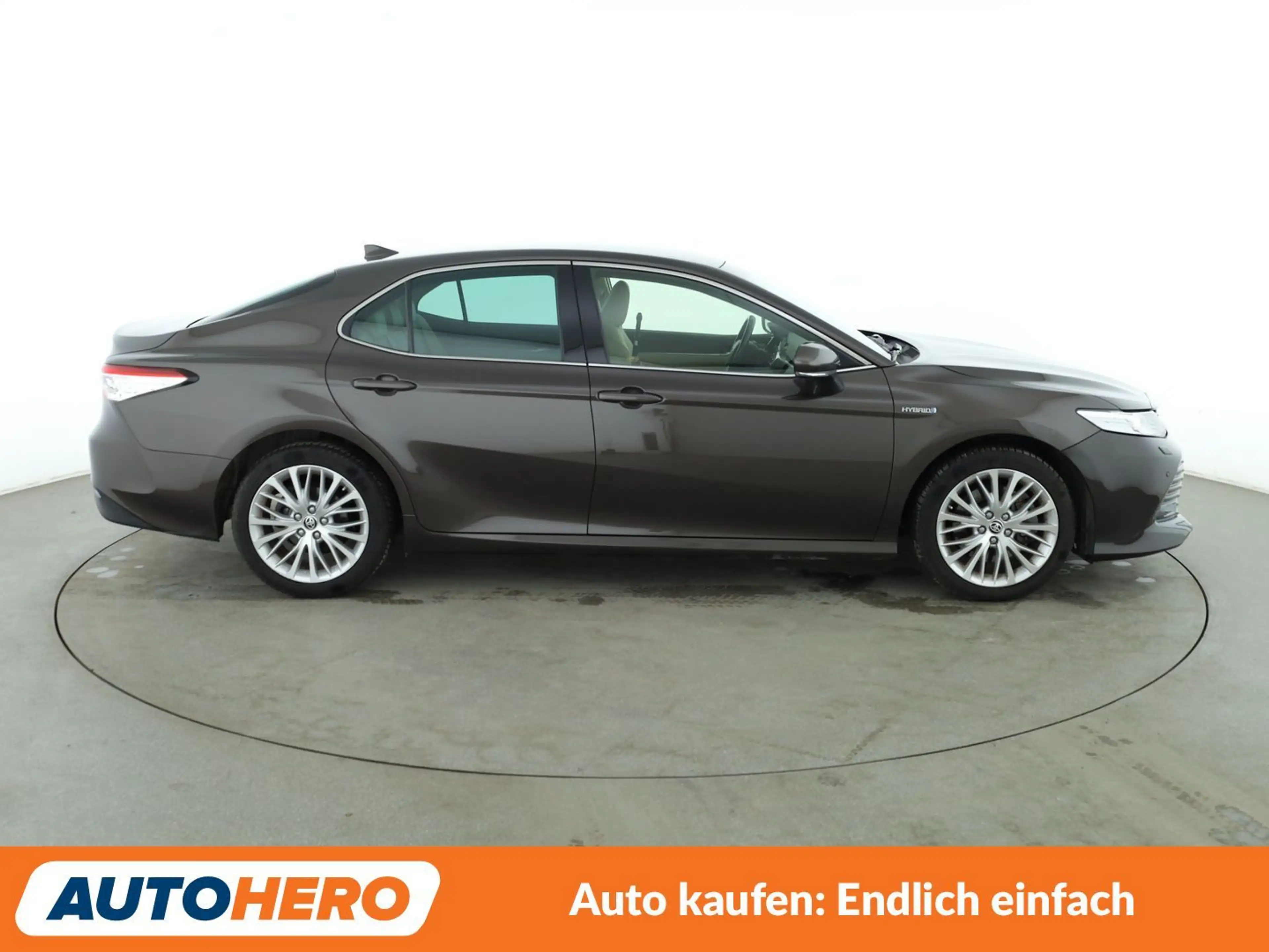 Toyota Camry 2.5 Hybrid Executive Aut.*NAVI*LED*ACC*CAM*PDC*SHZ — photo 7