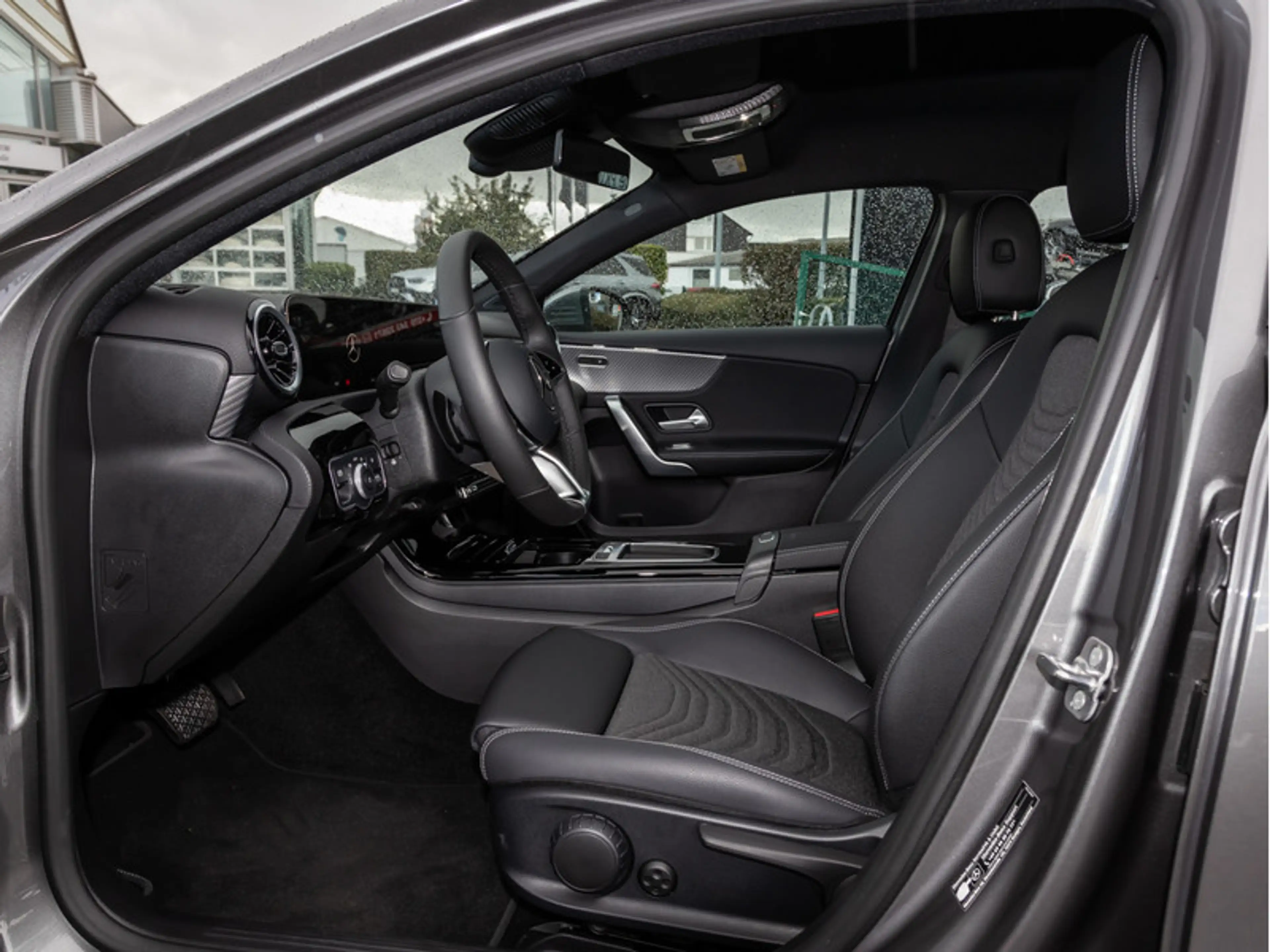 Mercedes-Benz A 200 Progressive/Multibeam/Cam/Winter/SHZ/17' — photo 10