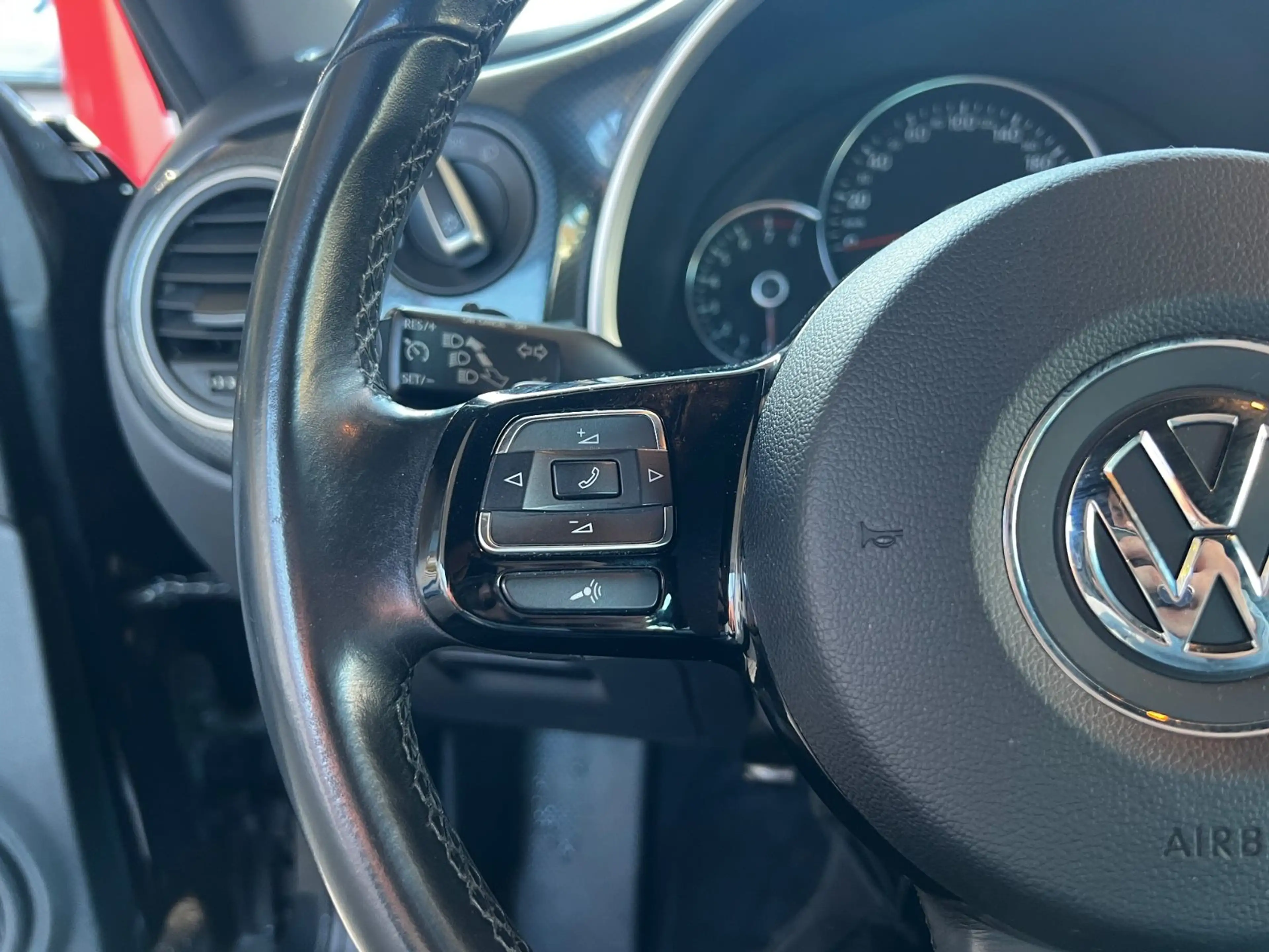 Volkswagen Beetle Lim. Sport I TÜV I Automatik I NAVI — photo 9