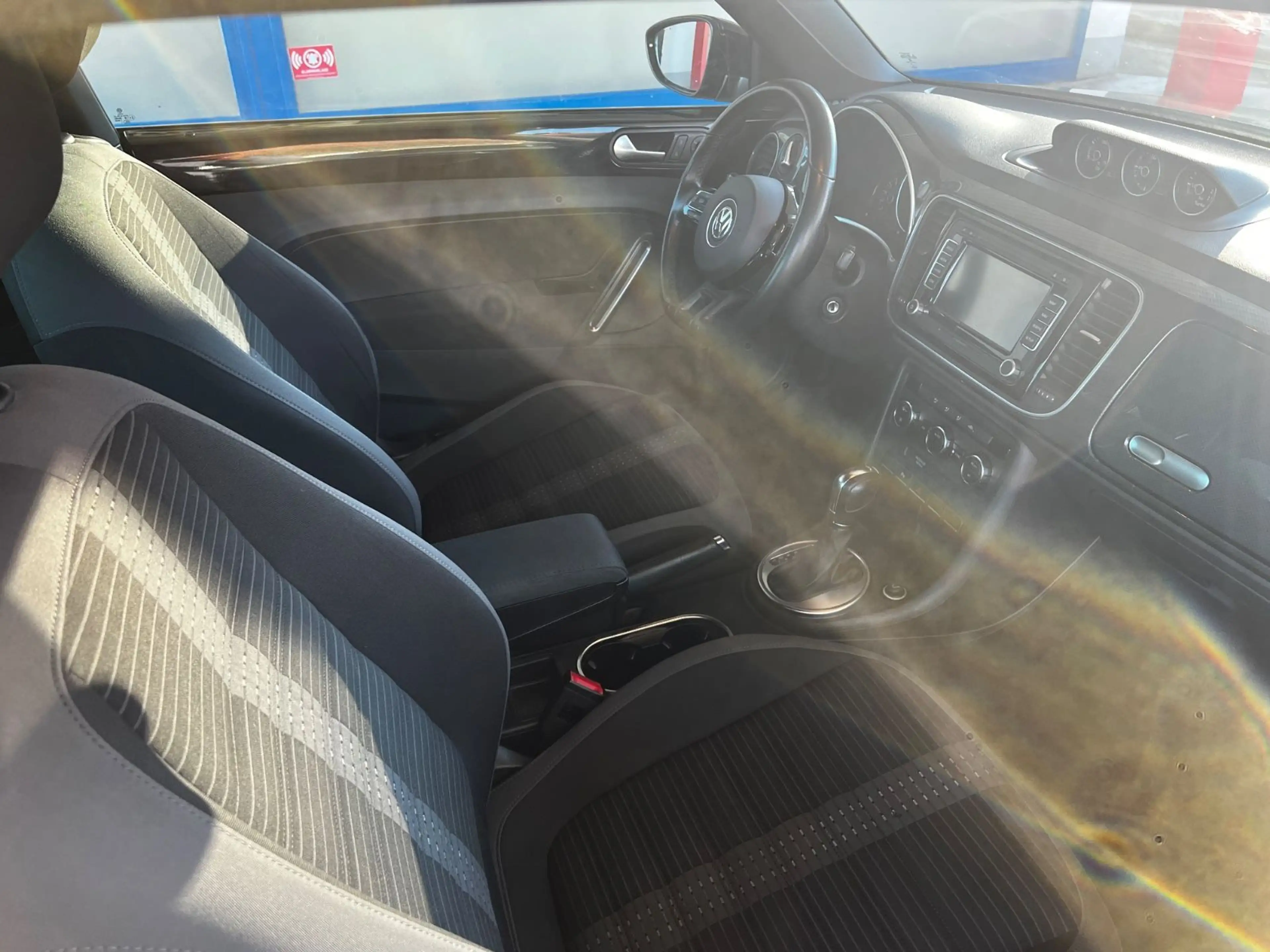 Volkswagen Beetle Lim. Sport I TÜV I Automatik I NAVI — photo 11