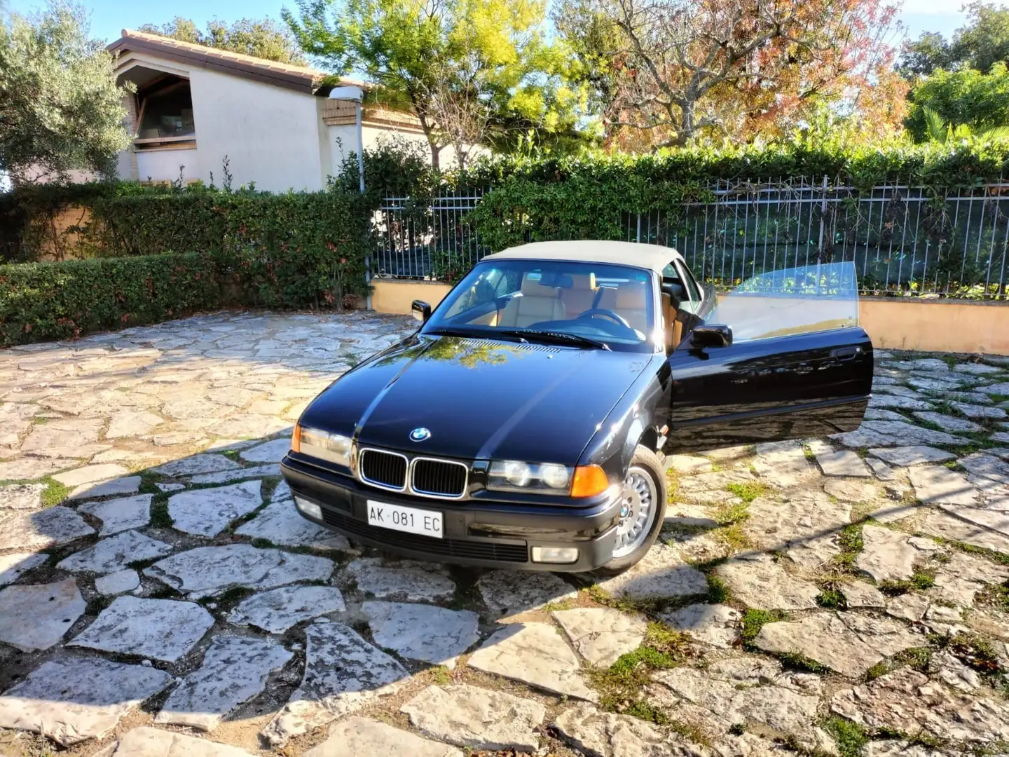 BMW 320 cabrio8 Black - 1