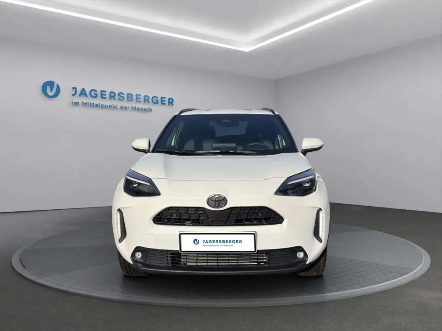 Toyota Yaris Cross 1,5 VVT-i Hybrid Active Drive AWD-i Au Blanc - 2