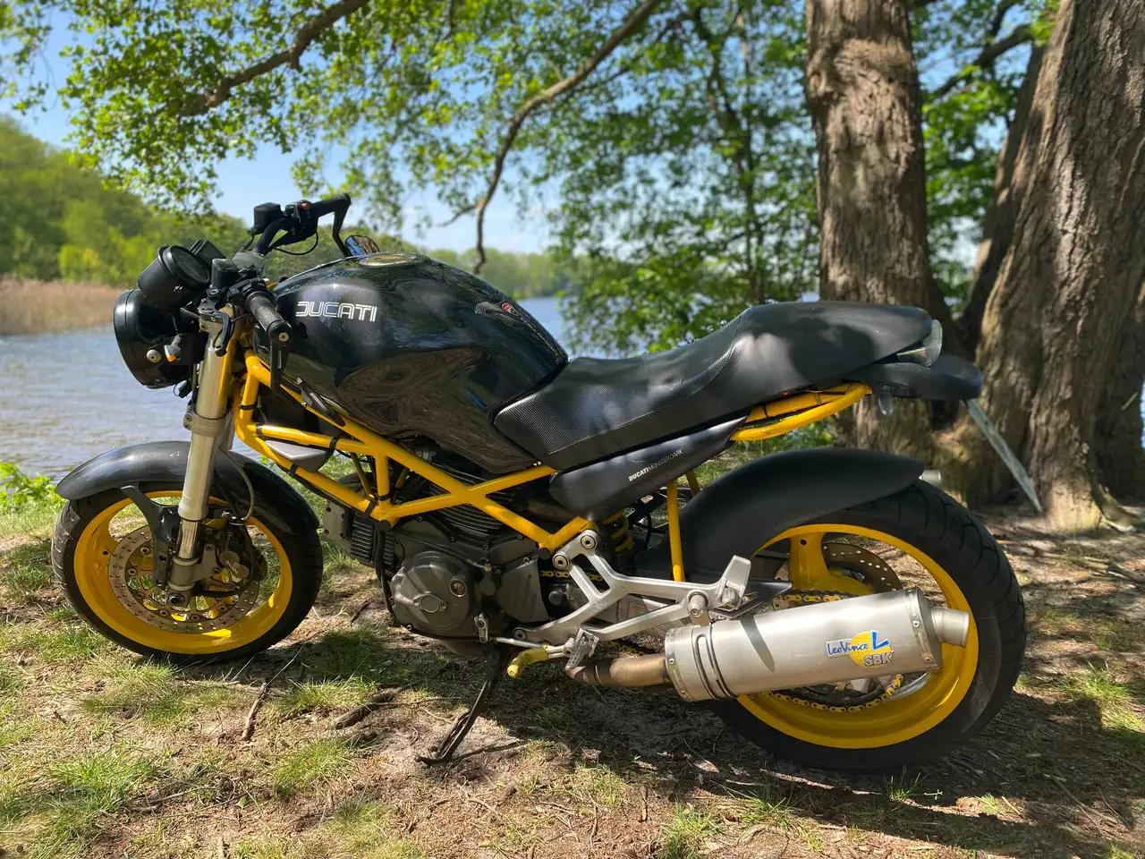 Ducati Monster 600
