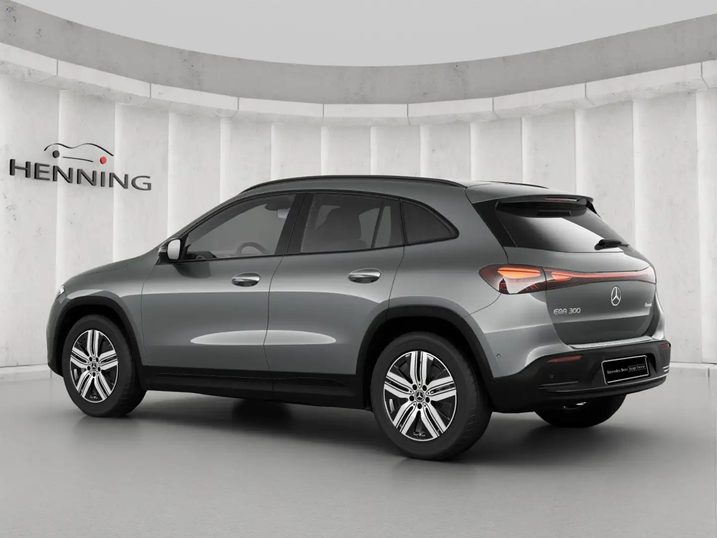 Mercedes-Benz EQA 300 Electric Art 4M Night 360° Distroni Totw Grau - 2