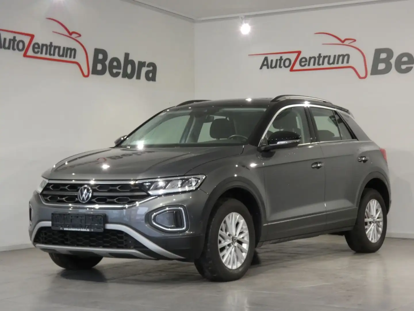 Volkswagen T-Roc 2.0 TDI Life LED/Navi/SHZ/PDC/Alu/MFL/ACC Grau - 1