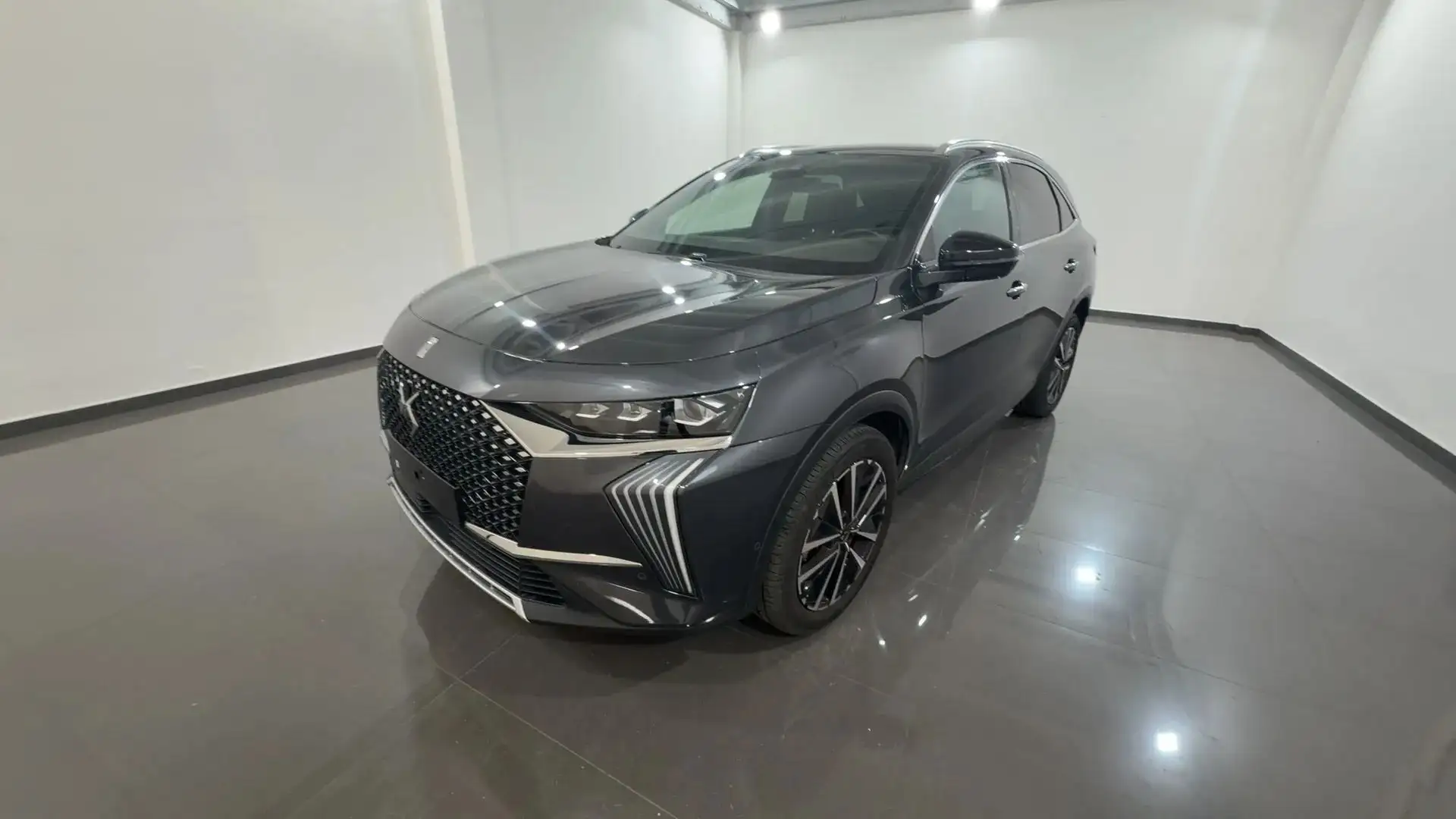 DS Automobiles DS 7 Crossback DS7 1.5 bluehdi Rivoli 130cv auto Grigio - 1