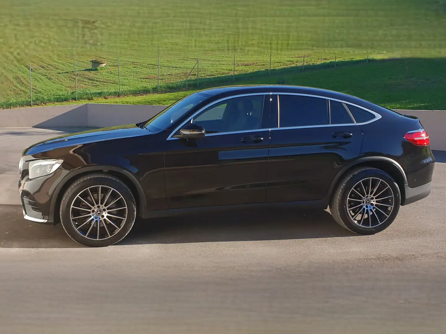 Mercedes-Benz 250 premium amg 250D 4matic Noir - 2