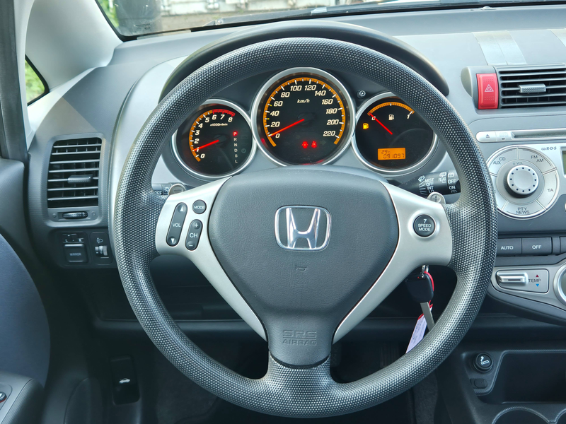 Honda Jazz 1.4 LS  Automatik  Klima   91000 km stand TÜV Neu — photo 10